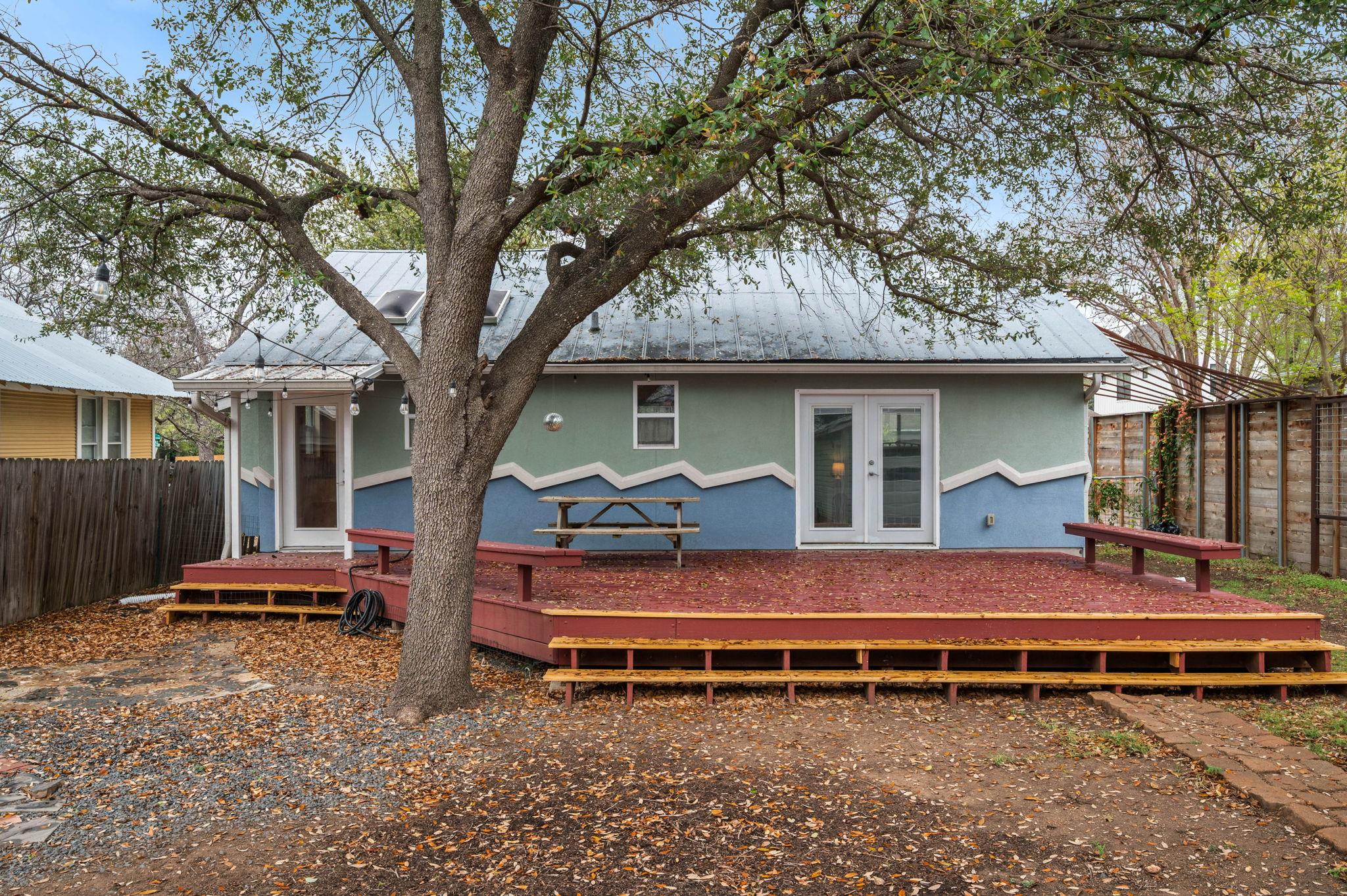 1211 GEORGIAN St, Austin, TX 78756