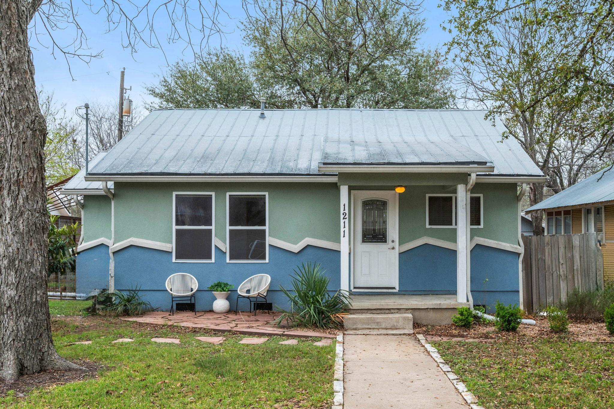1211 GEORGIAN St, Austin, TX 78756