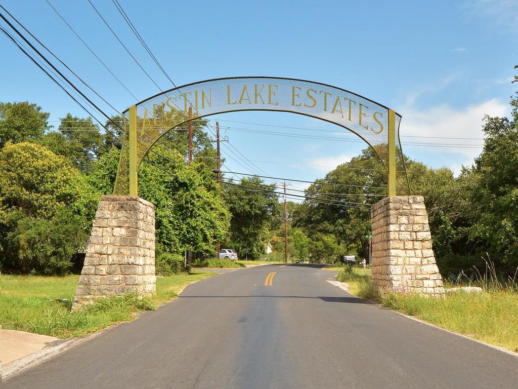 2407 De Soto Dr, Austin, TX 78733