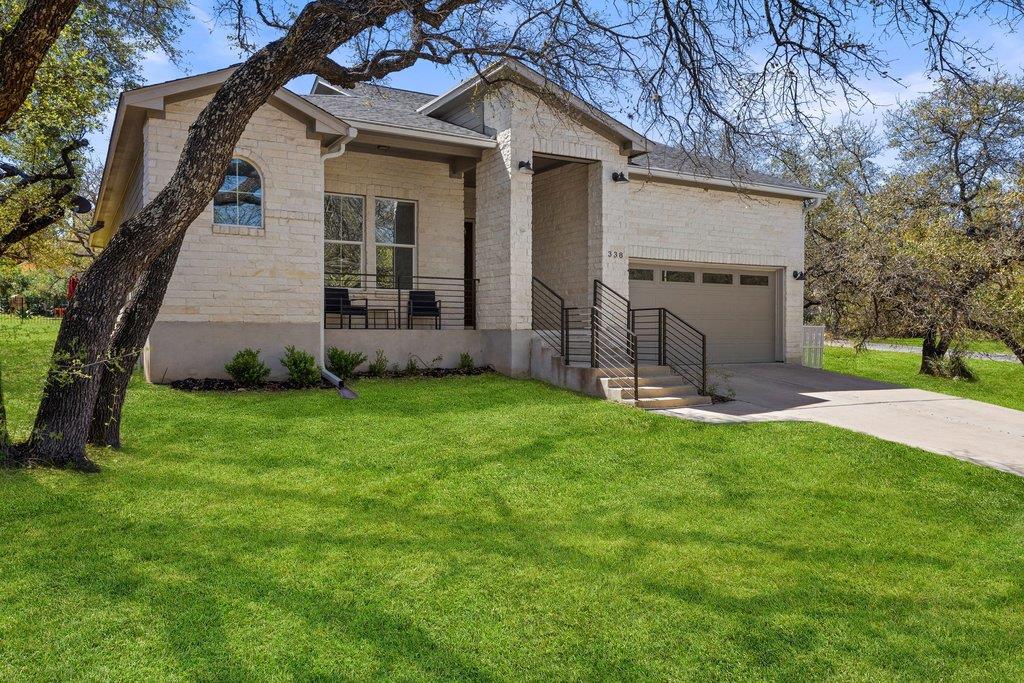 338 Coventry Rd, Spicewood, TX 78669