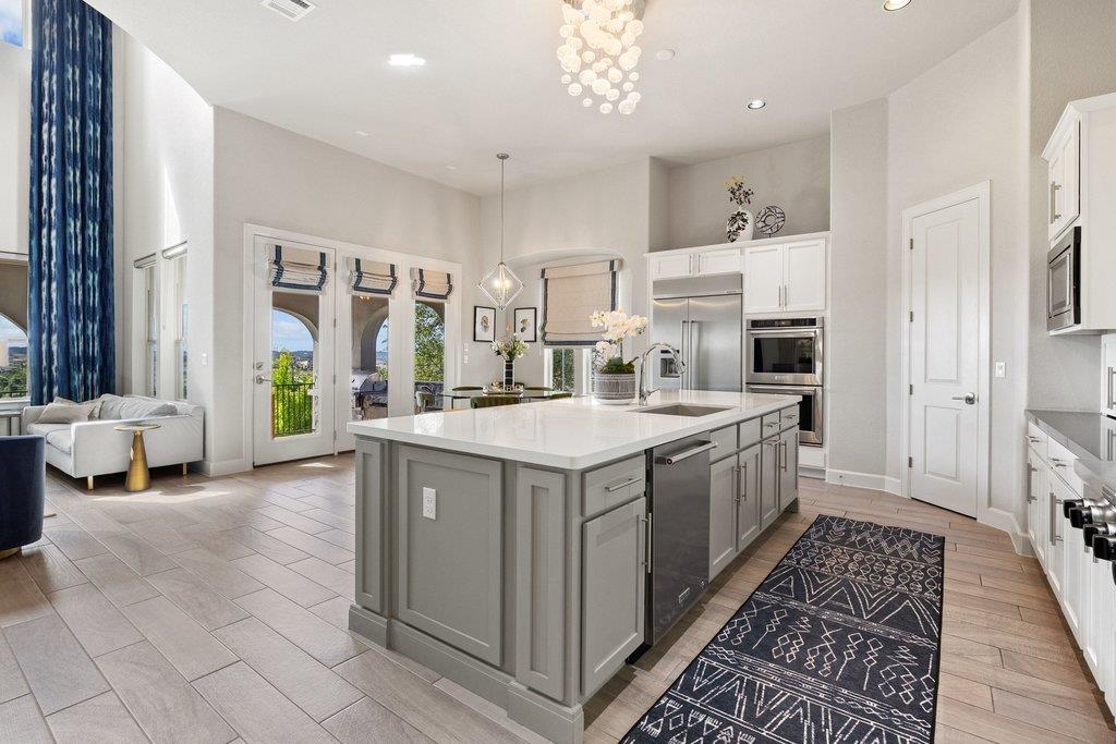 206 Majestic Arroyo Way, Lakeway, TX 78738