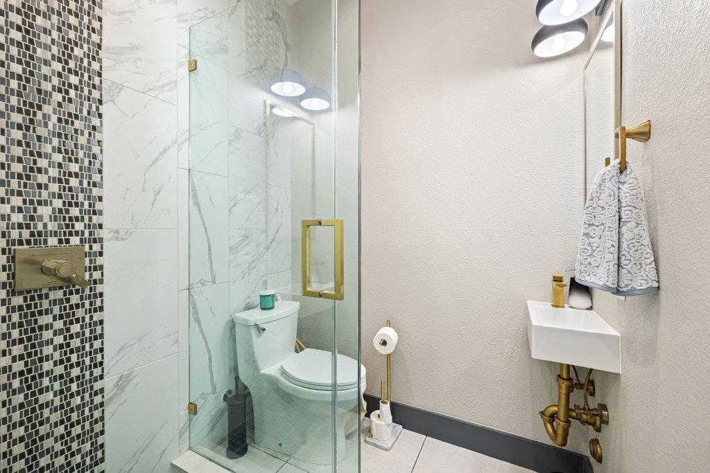 206 Majestic Arroyo Way, Lakeway, TX 78738