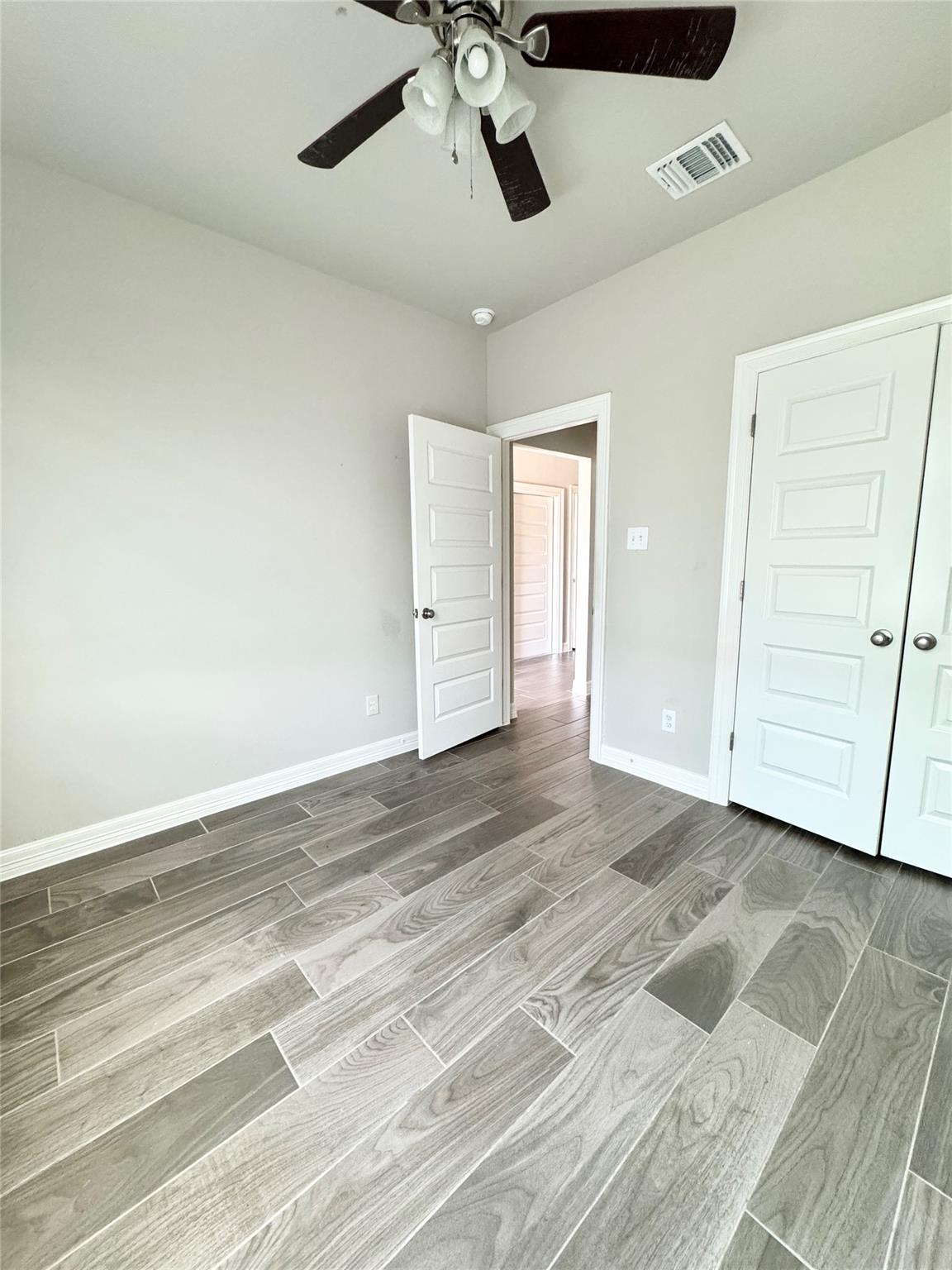 105 Everett Ct # B, Jarrell, TX 76537