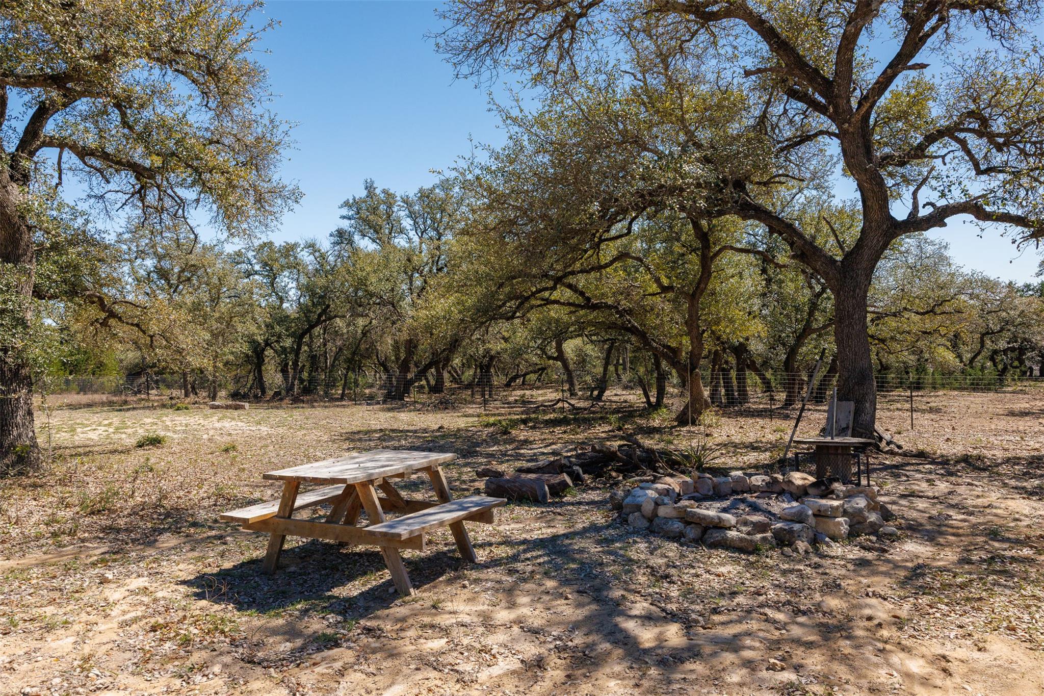274 Ira Hill Rd, Dripping Springs, TX 78620