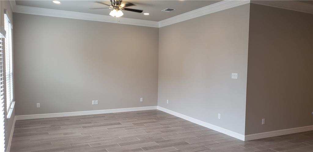 100 Everett Ct # B, Jarrell, TX 76537