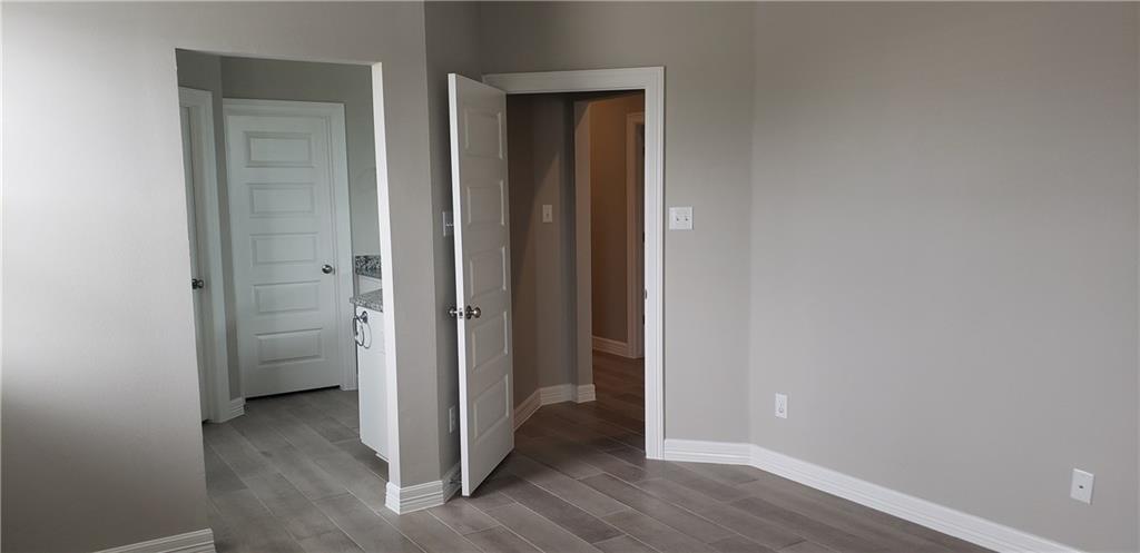 100 Everett Ct # B, Jarrell, TX 76537