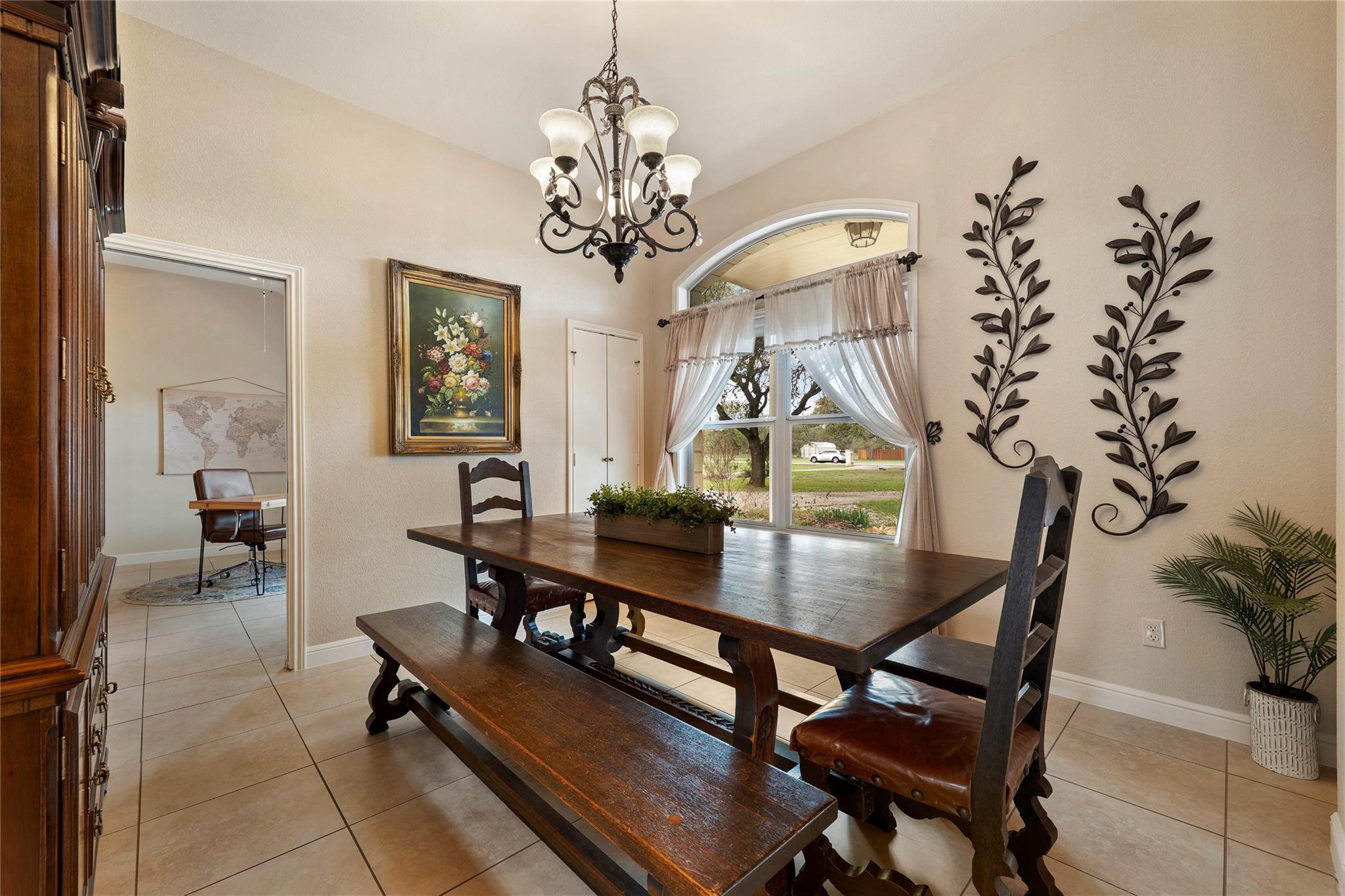 3701 Del Robles Dr, Austin, TX 78727