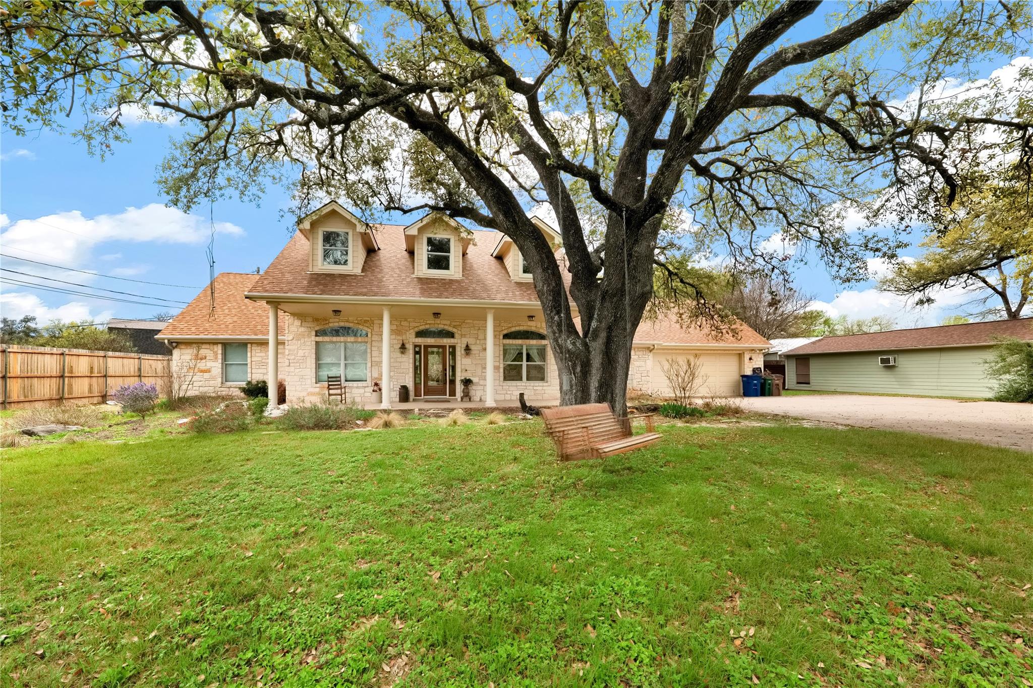 3701 Del Robles Dr, Austin, TX 78727