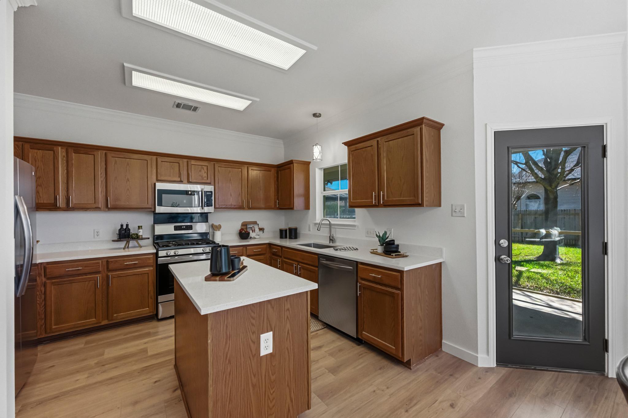 1305 Lou Gehrig Ln, Round Rock, TX 78665