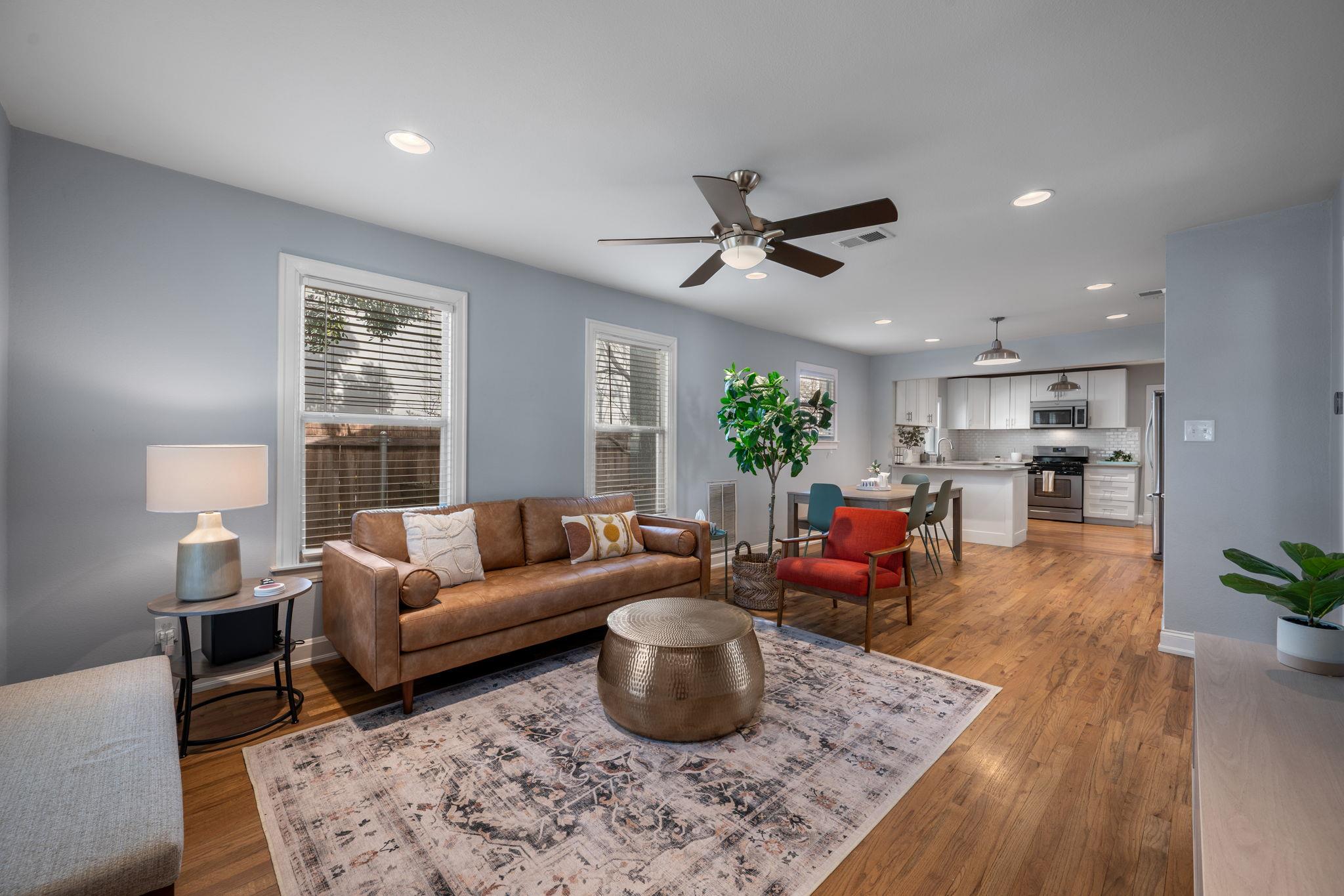 930 E 52nd St, Austin, TX 78751