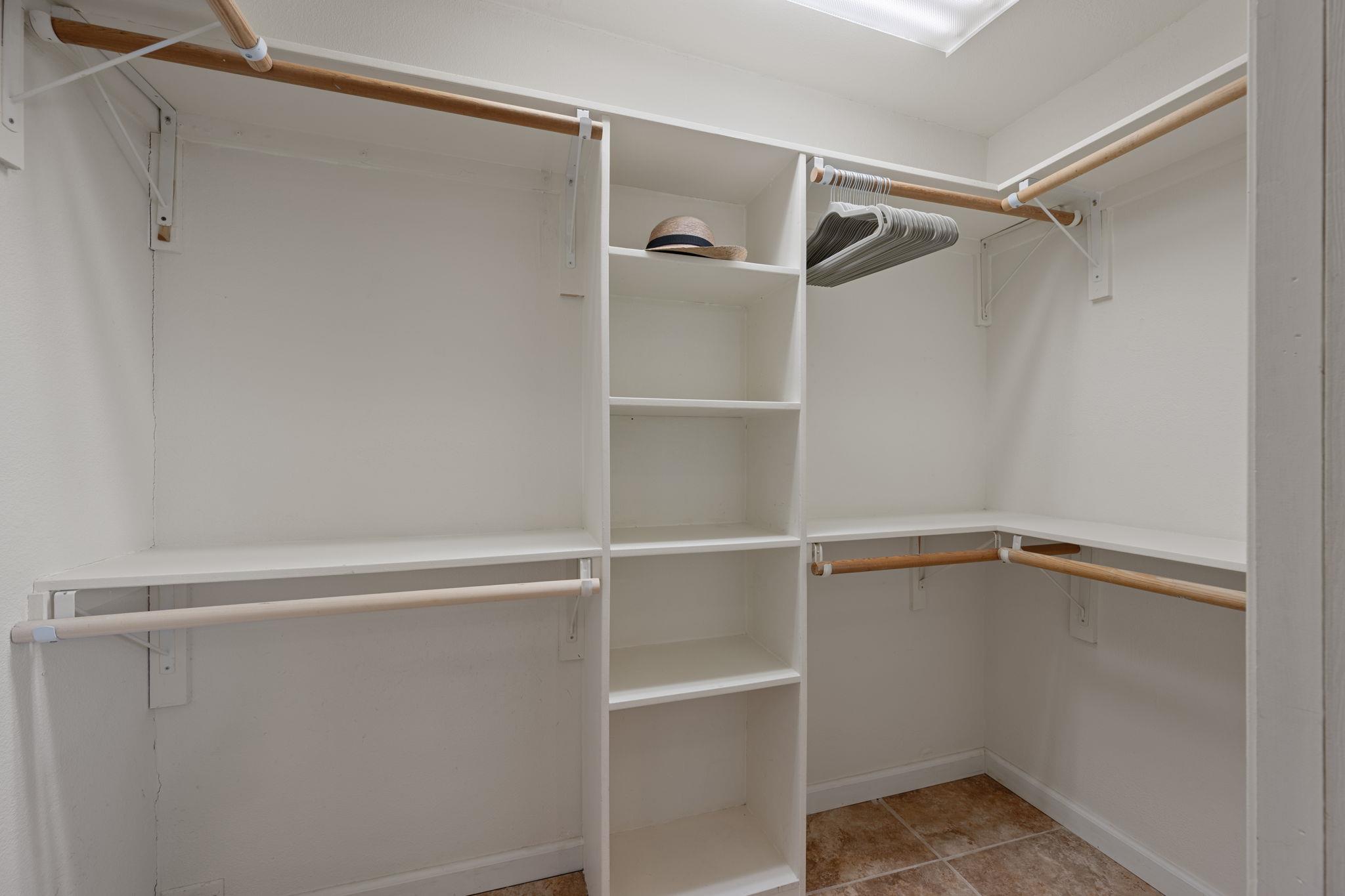 930 E 52nd St, Austin, TX 78751