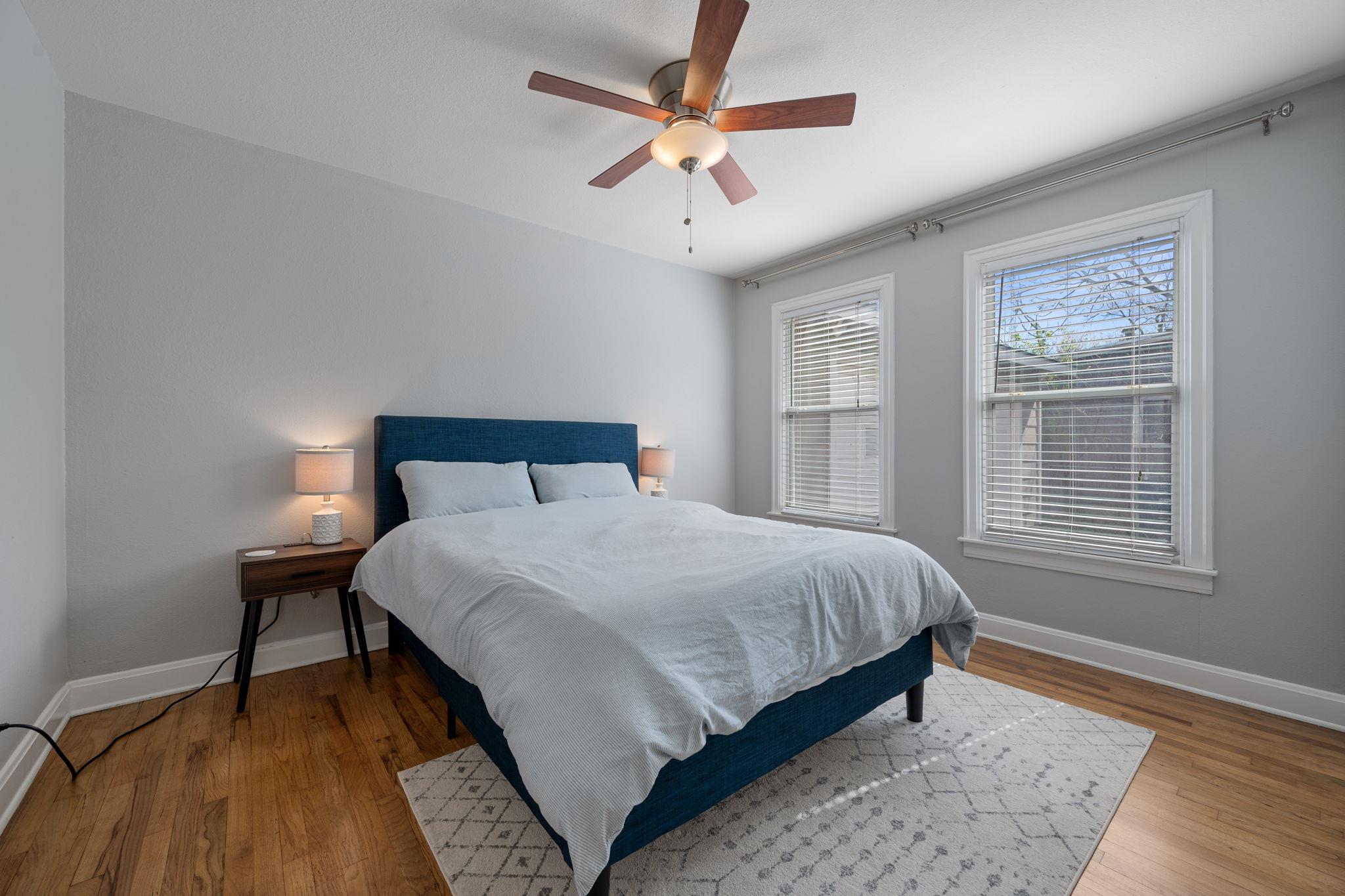 930 E 52nd St, Austin, TX 78751