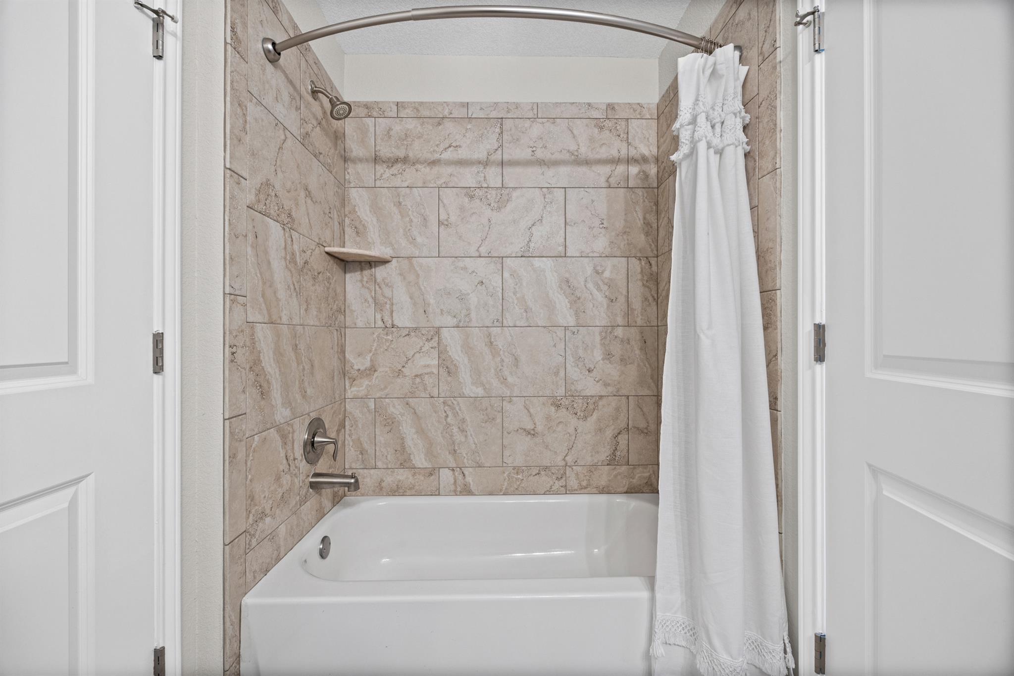 1112 Highknoll Ln, Georgetown, TX 78628