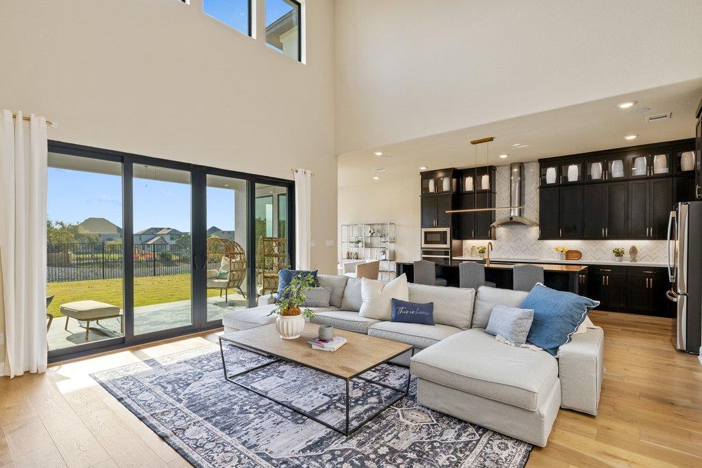 1300 Shelby Ln, Georgetown, TX 78628