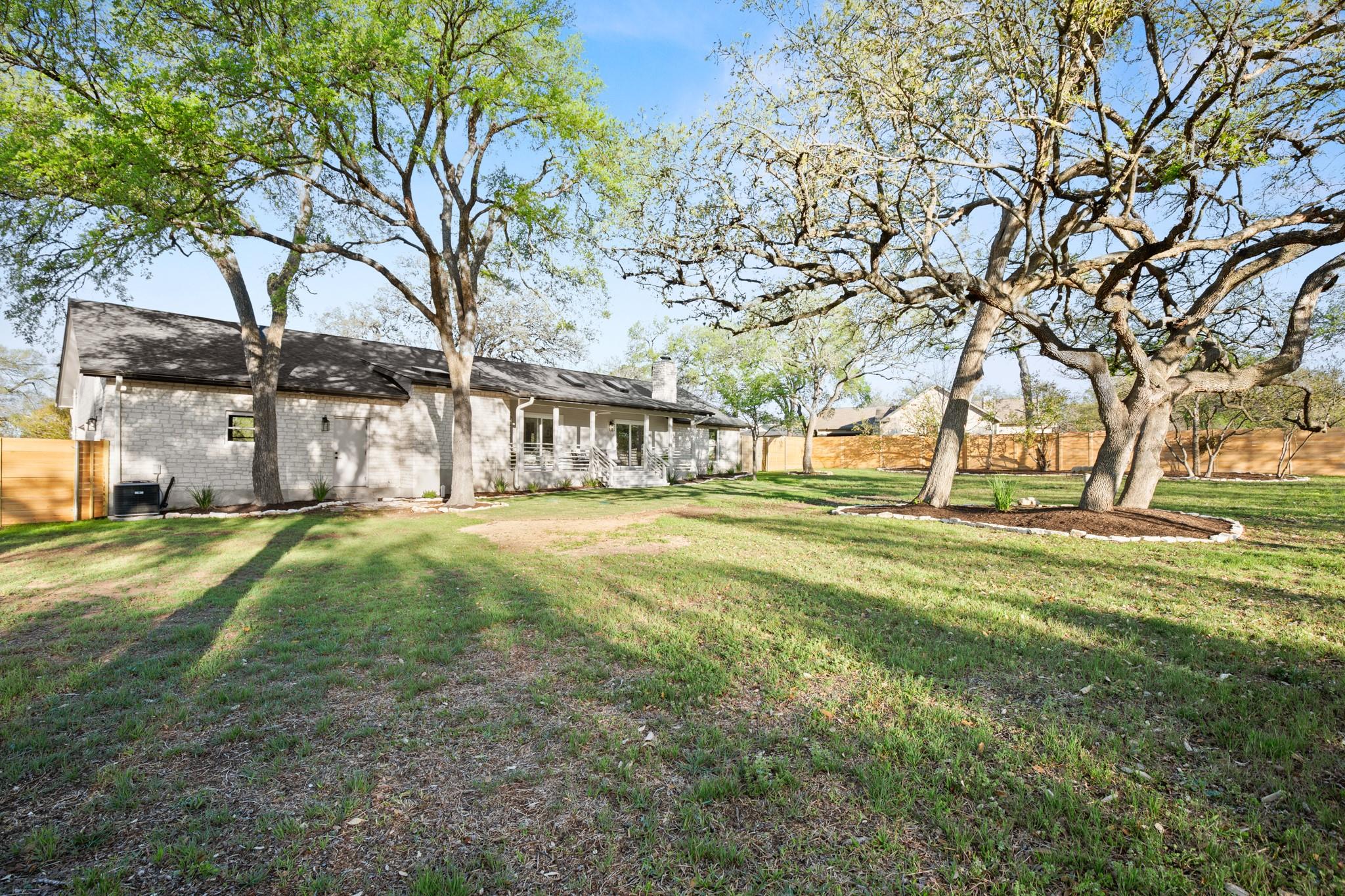 404 Bittern Cir, Buda, TX 78610