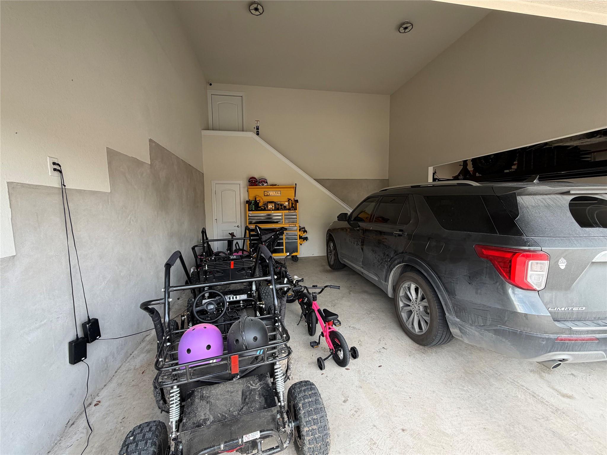 8709 Moccasin Path, Austin, TX 78736