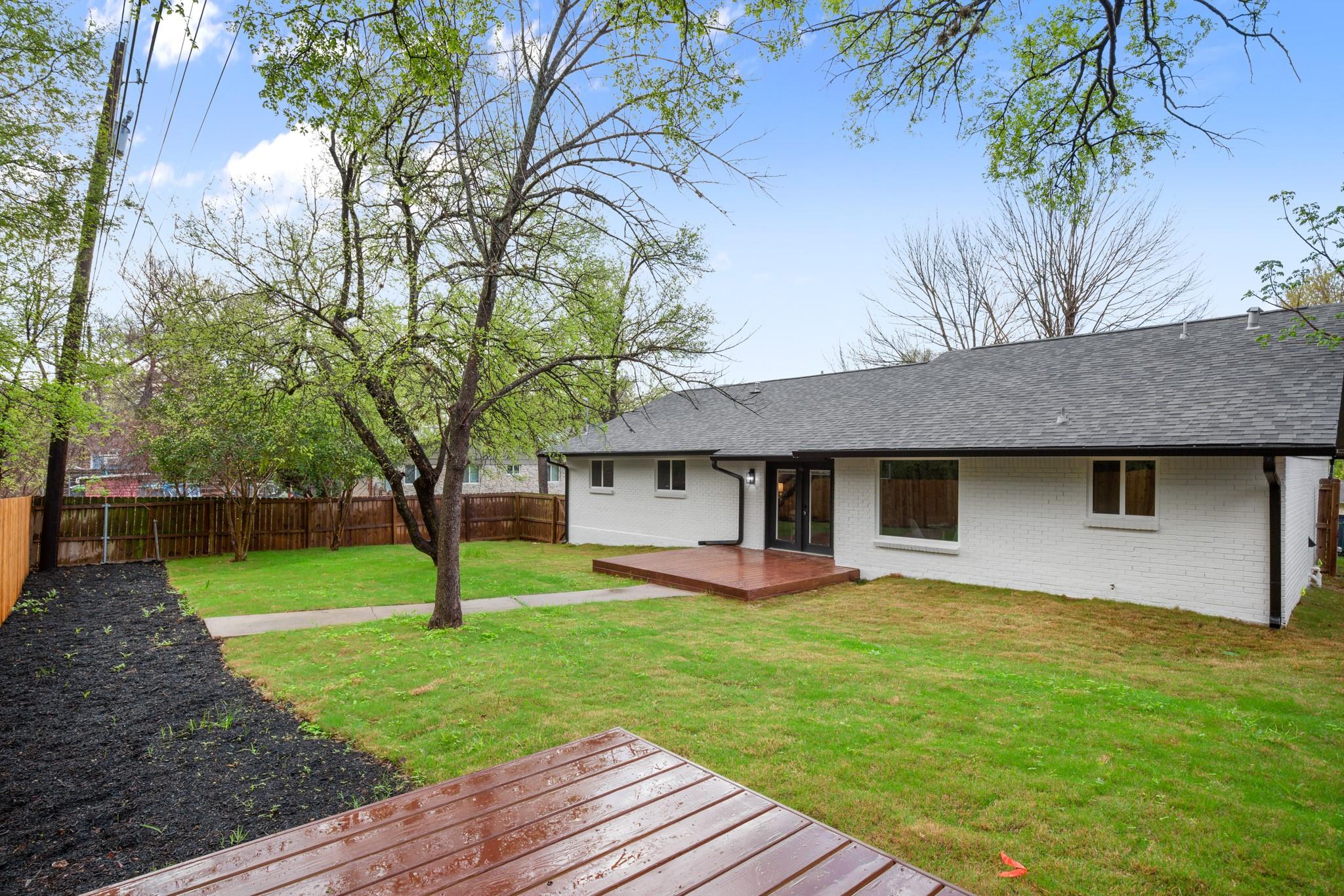 5106 Woodmoor Dr, Austin, TX 78721