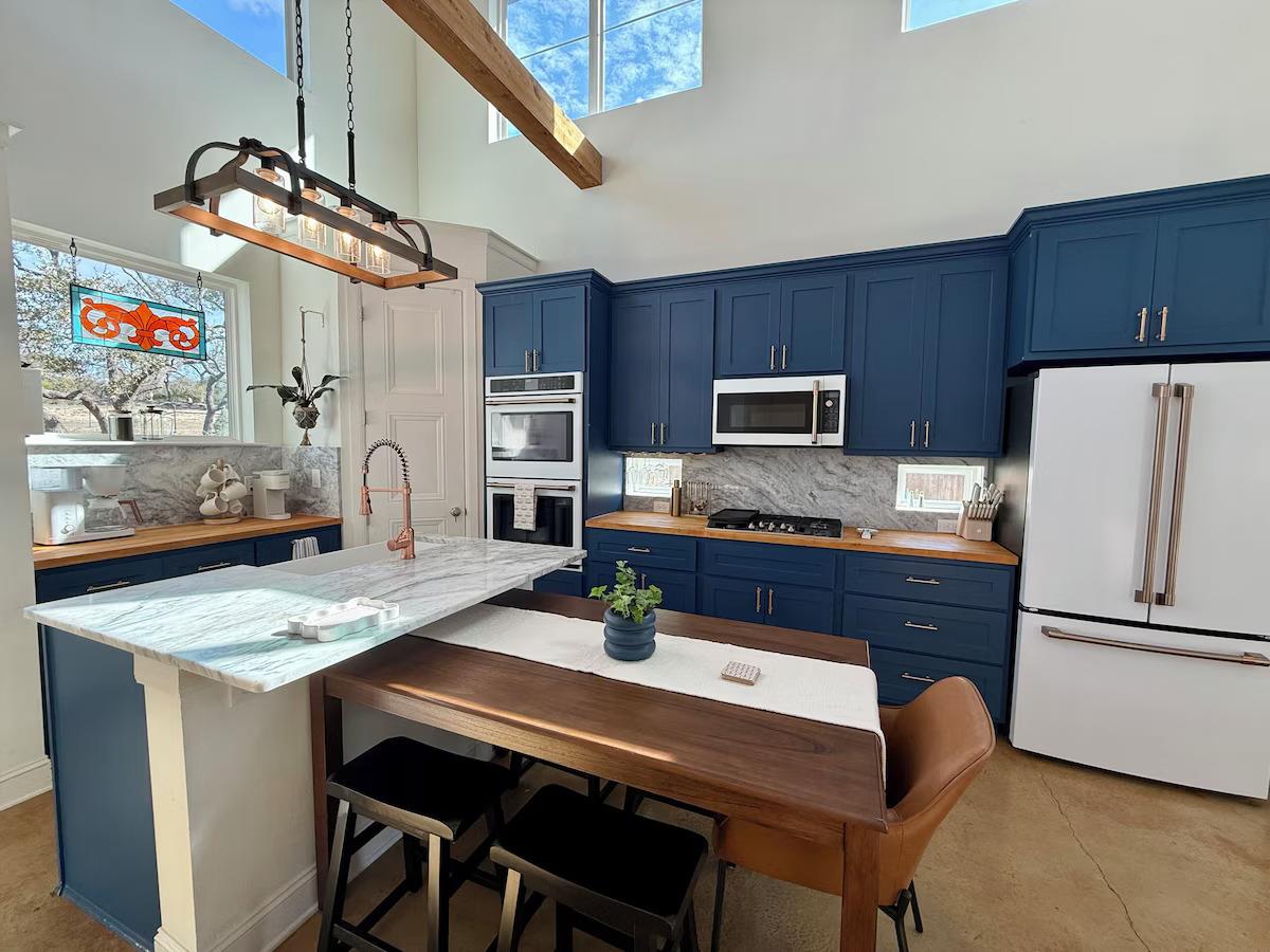 11605 Fitzhugh Rd, Austin, TX 78736