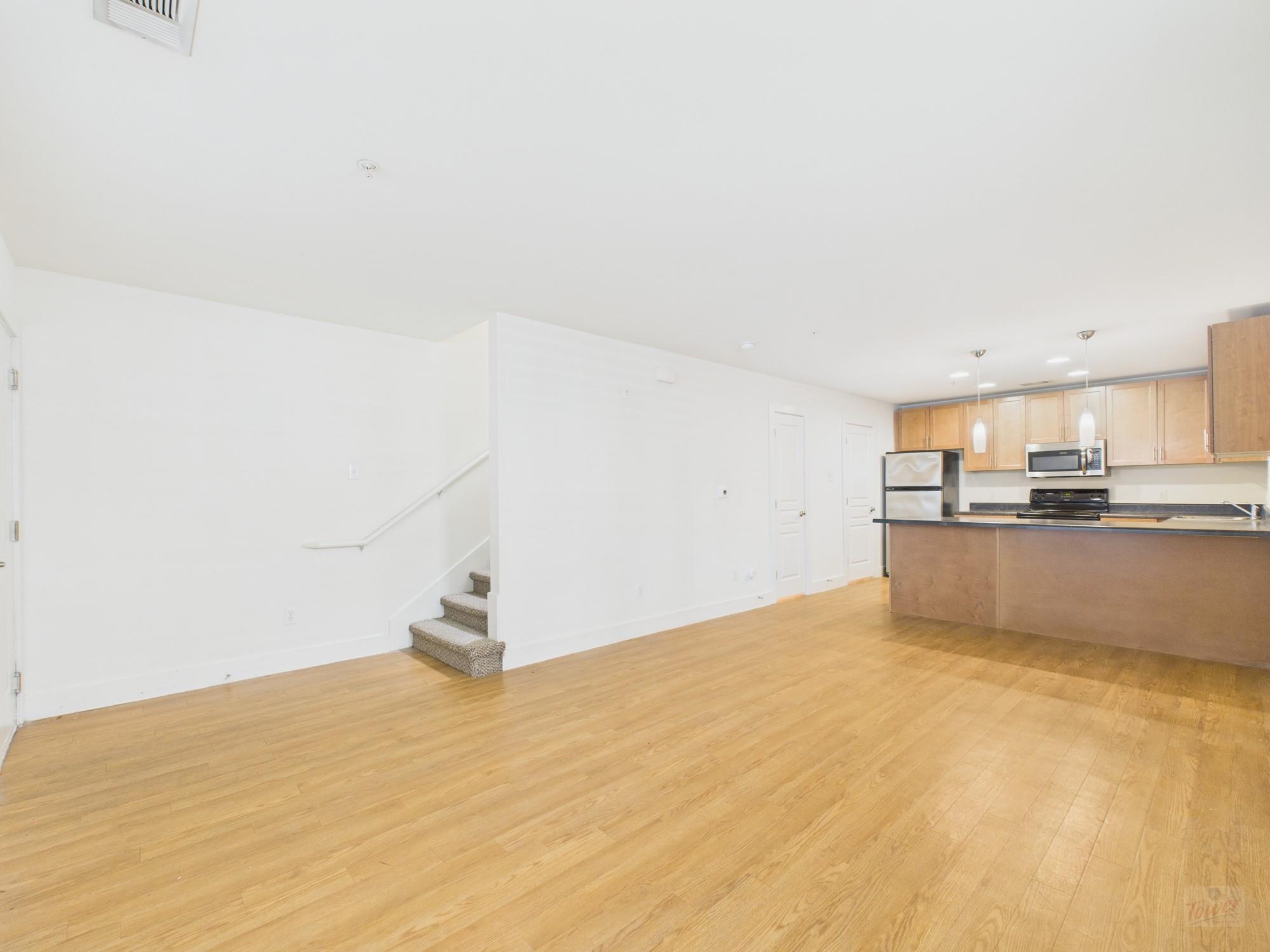 711 W 32 St # 156, Austin, TX 78705