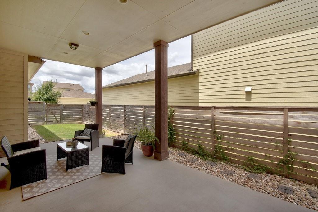 1704 Frontier Valley Dr, Austin, TX 78741