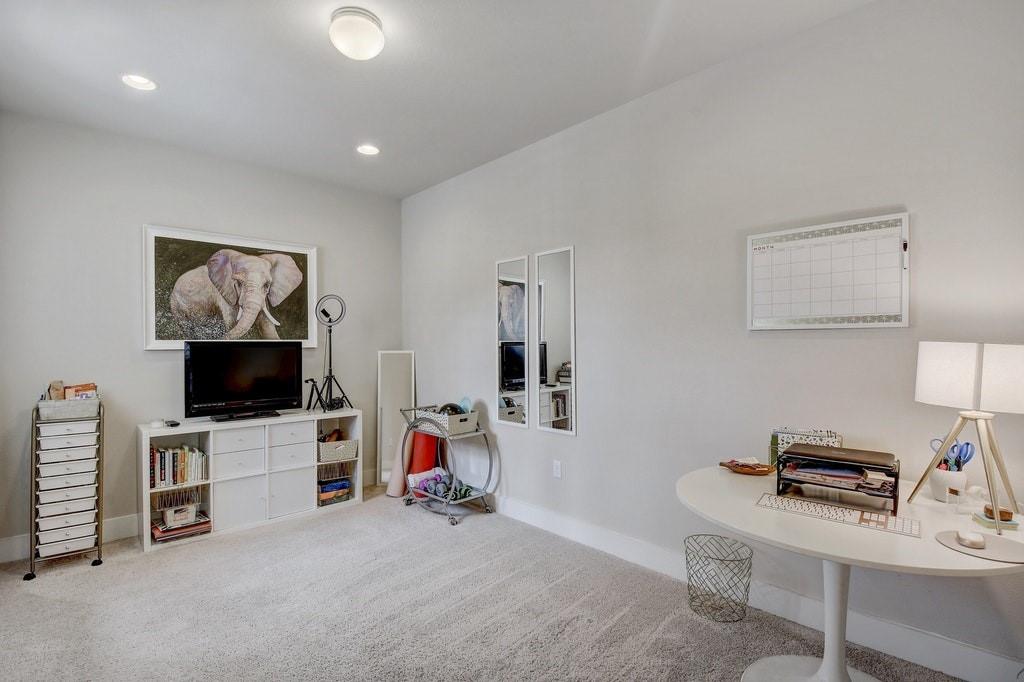 1704 Frontier Valley Dr, Austin, TX 78741