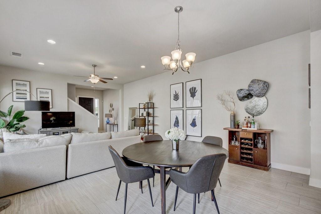 1704 Frontier Valley Dr, Austin, TX 78741