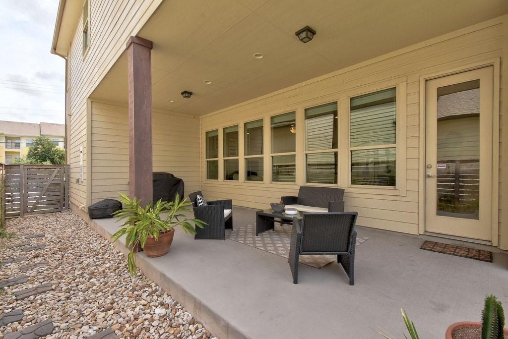 1704 Frontier Valley Dr, Austin, TX 78741