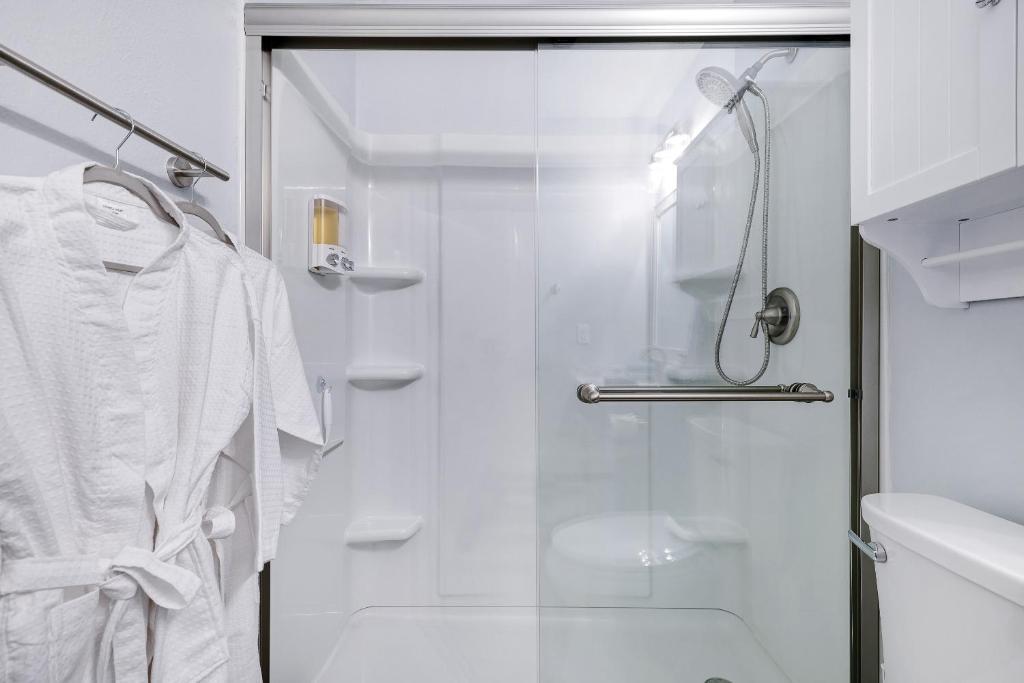 6807 Skynook Dr, Austin, TX 78745