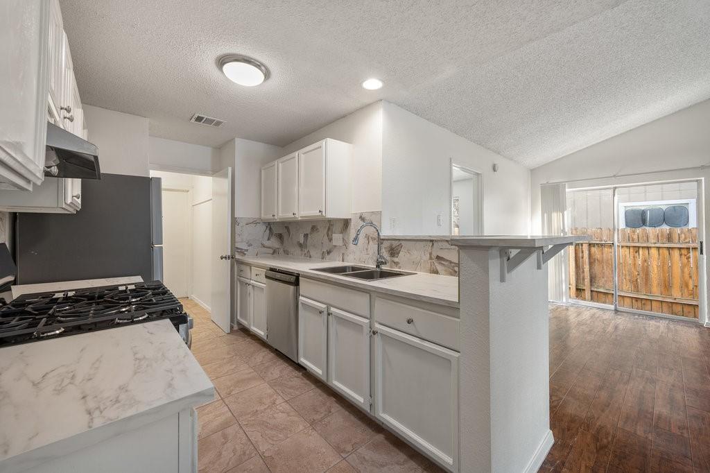 8204 West Gate Blvd # A, Austin, TX 78745