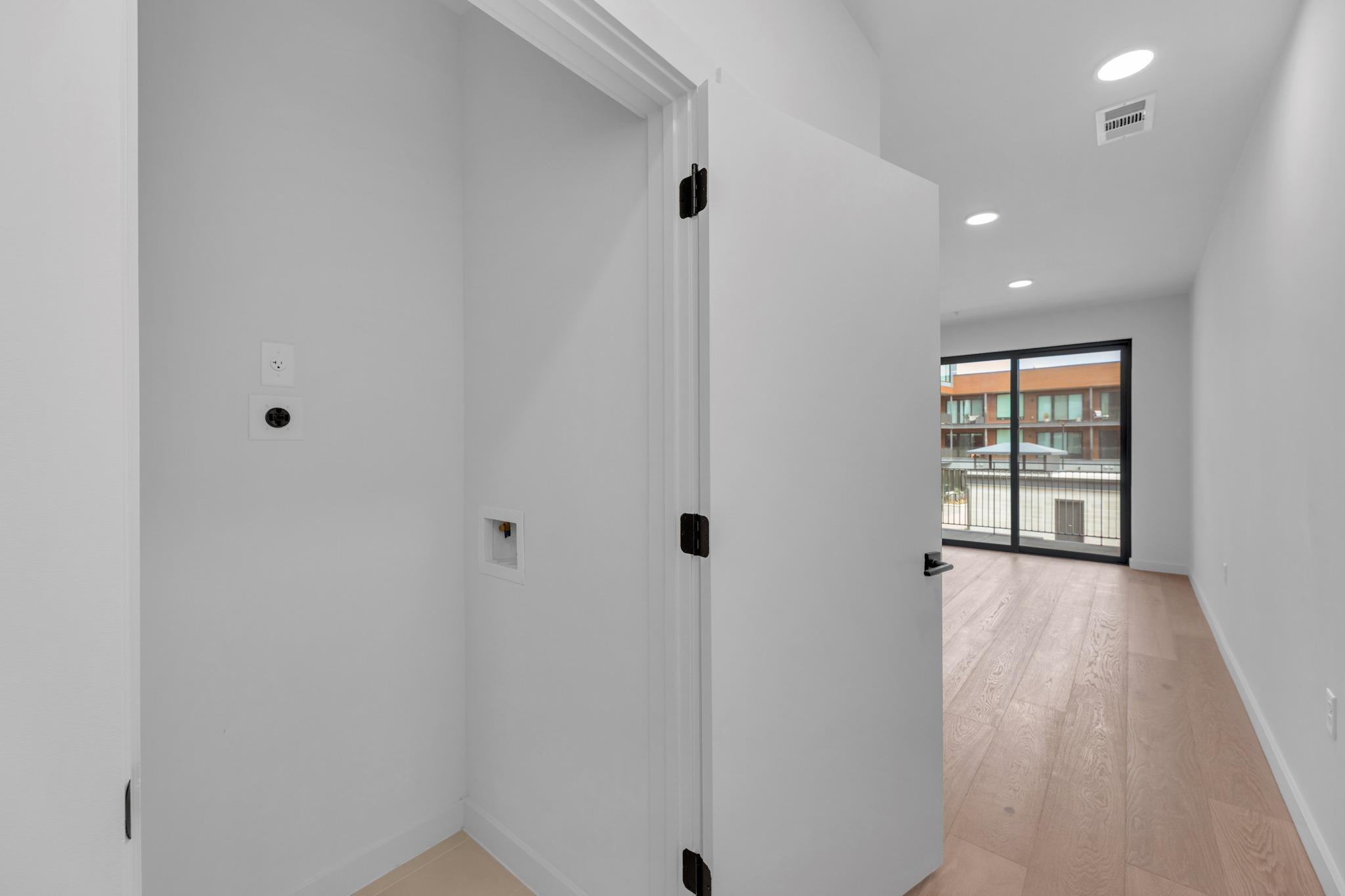 2209 S 1st St # 231, Austin, TX 78704