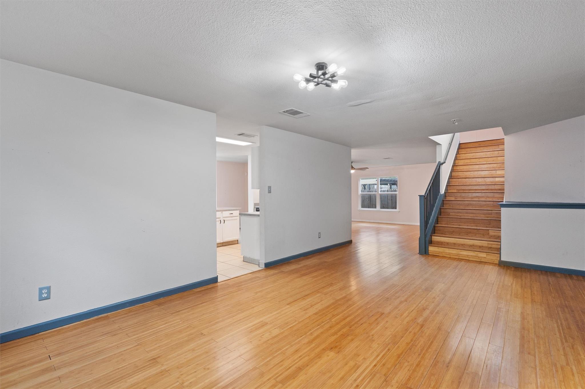 2122 Deer Creek Trl, Round Rock, TX 78665