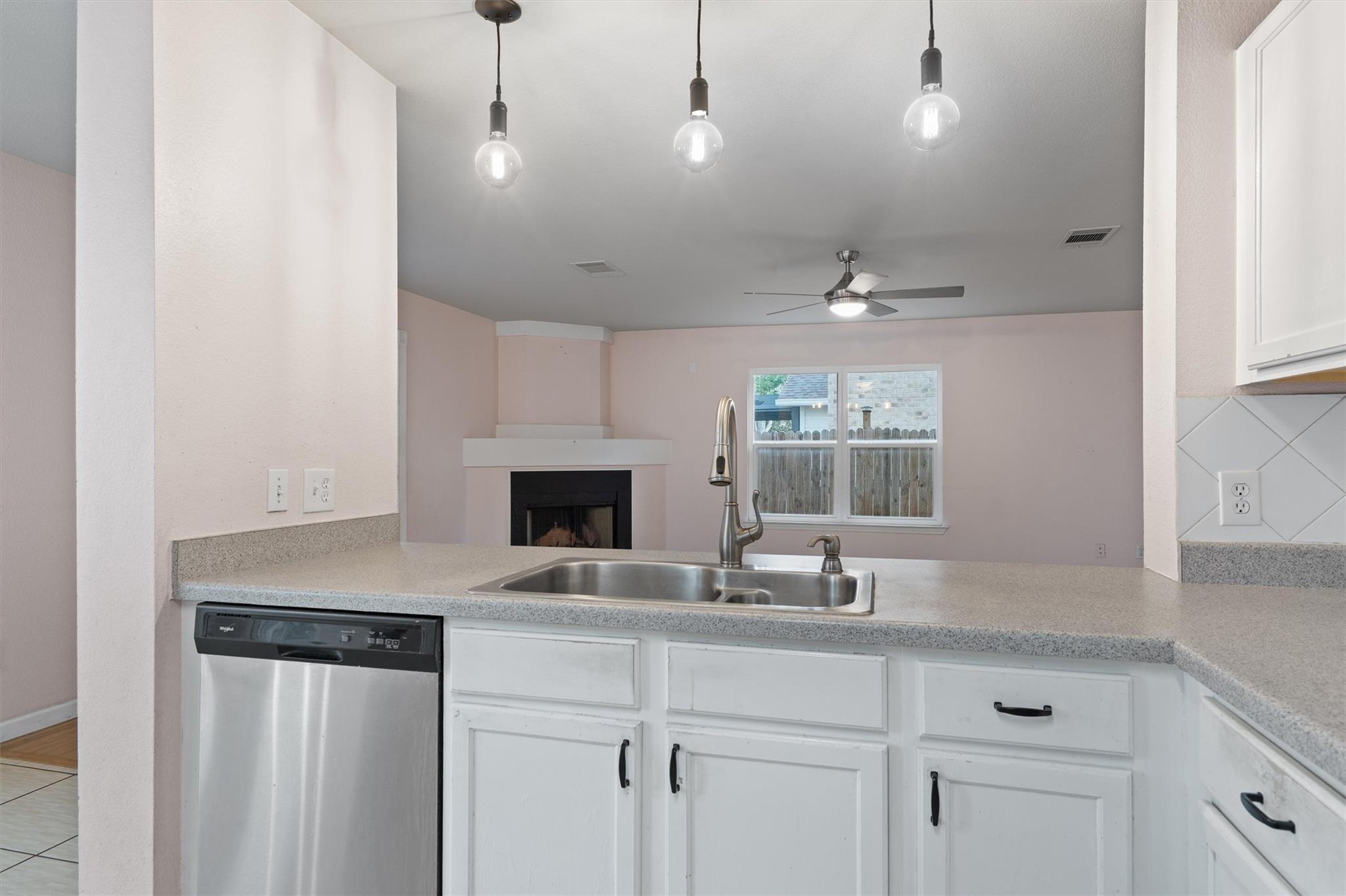 2122 Deer Creek Trl, Round Rock, TX 78665