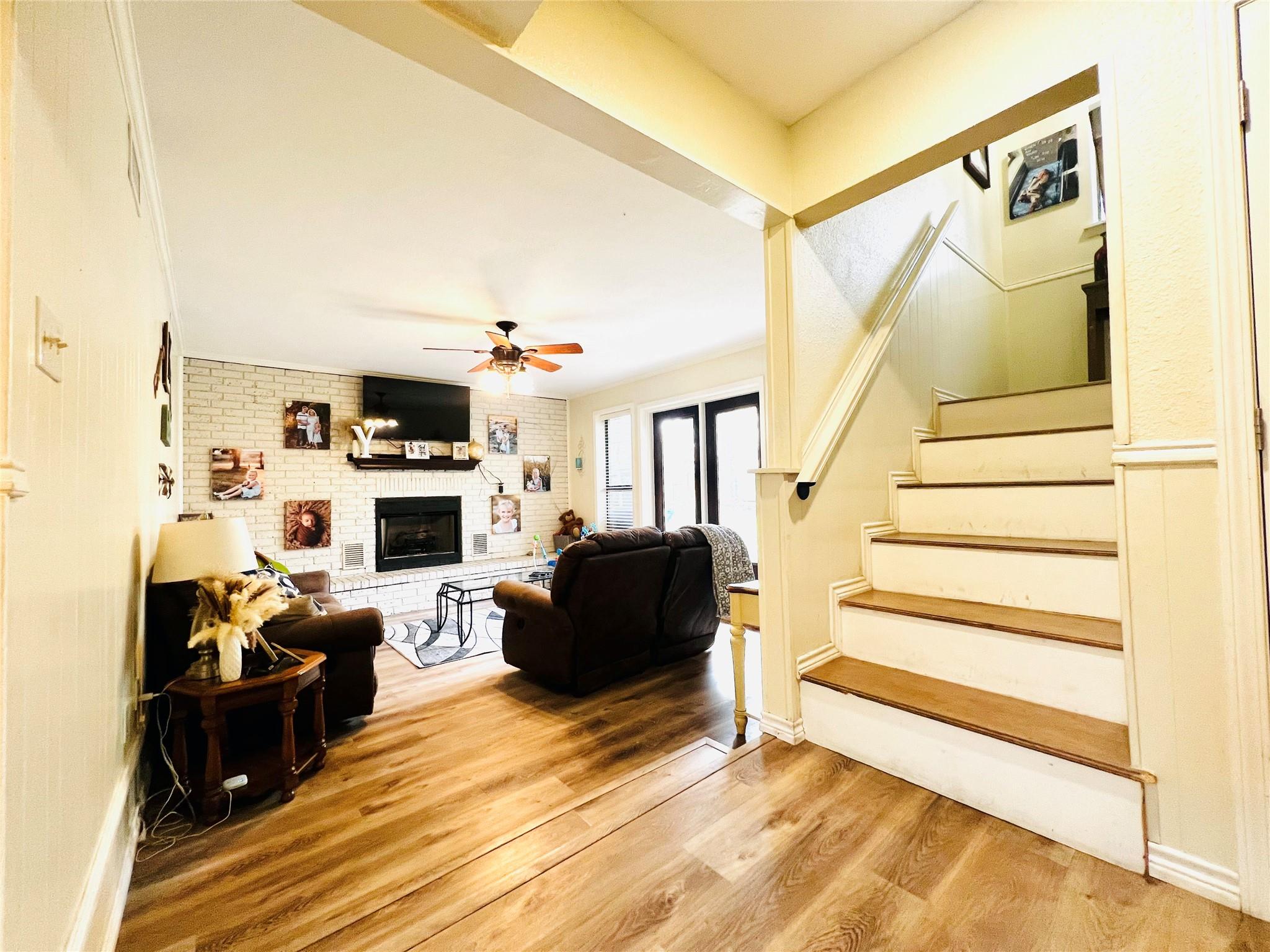 1904 N Hoover Ave, Cameron, TX 76520