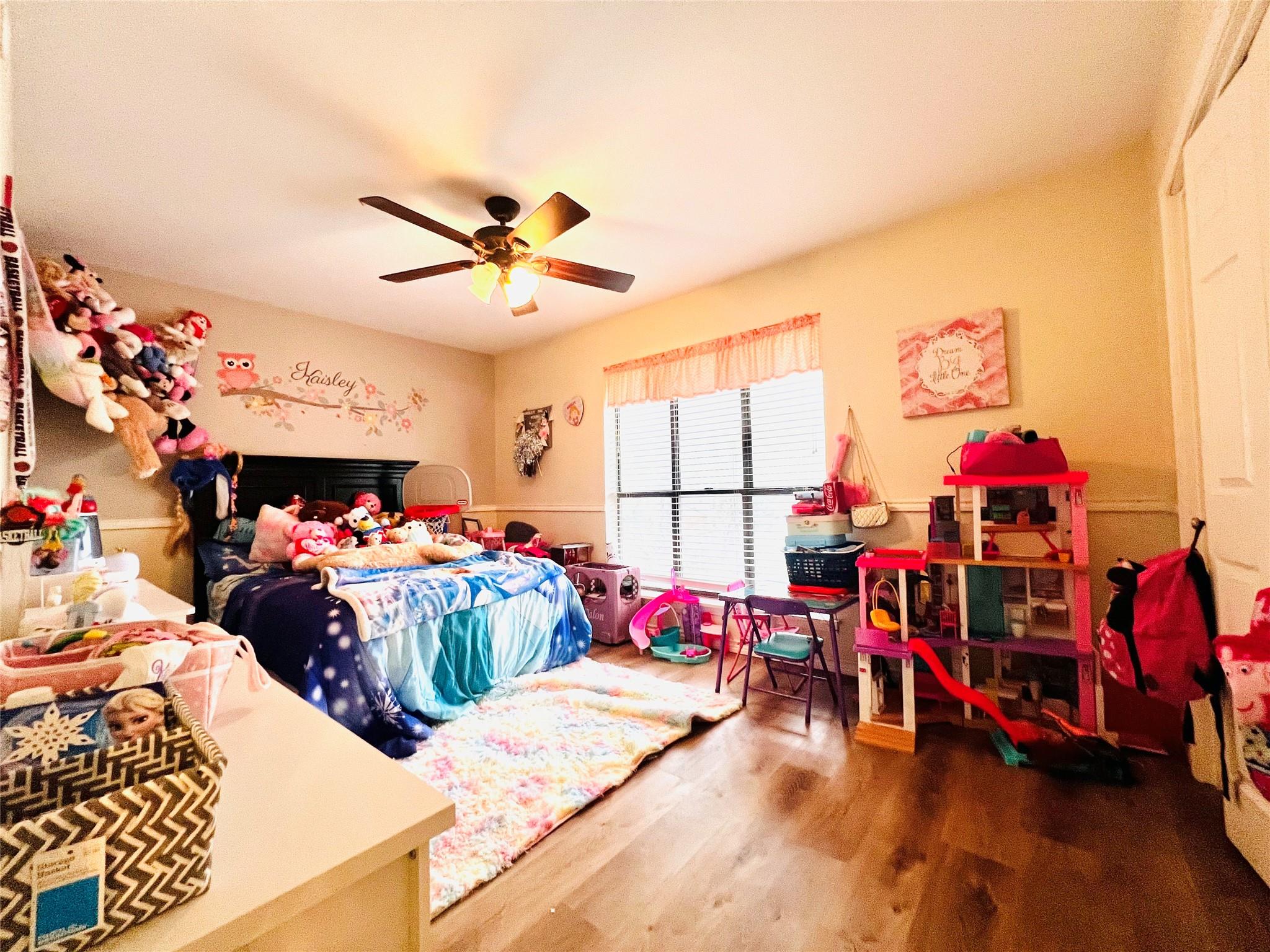 1904 N Hoover Ave, Cameron, TX 76520