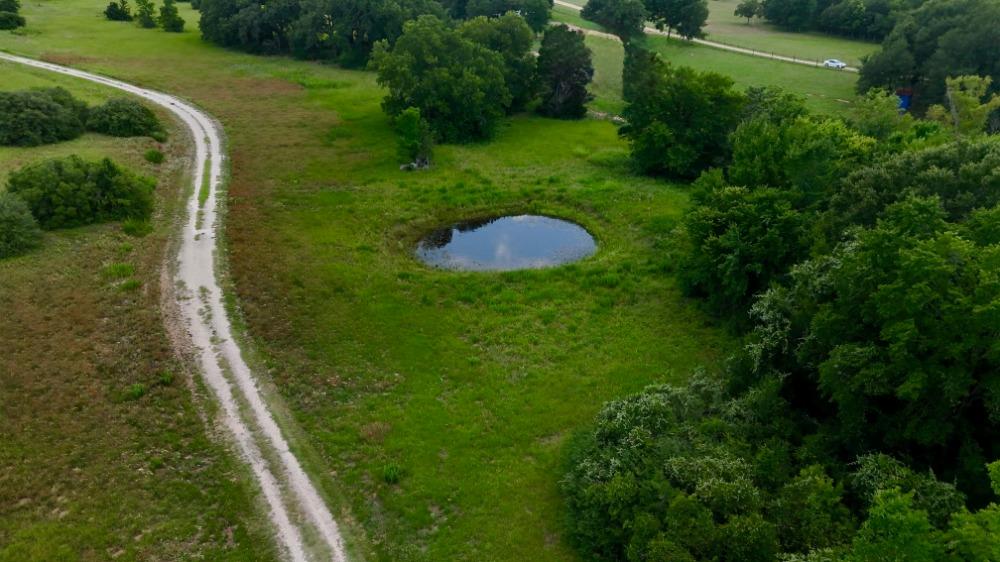 1611 W Fm 696, Lexington, TX 78947