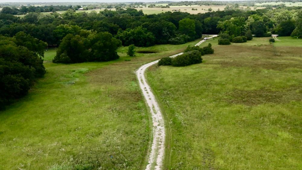 1611 W Fm 696, Lexington, TX 78947