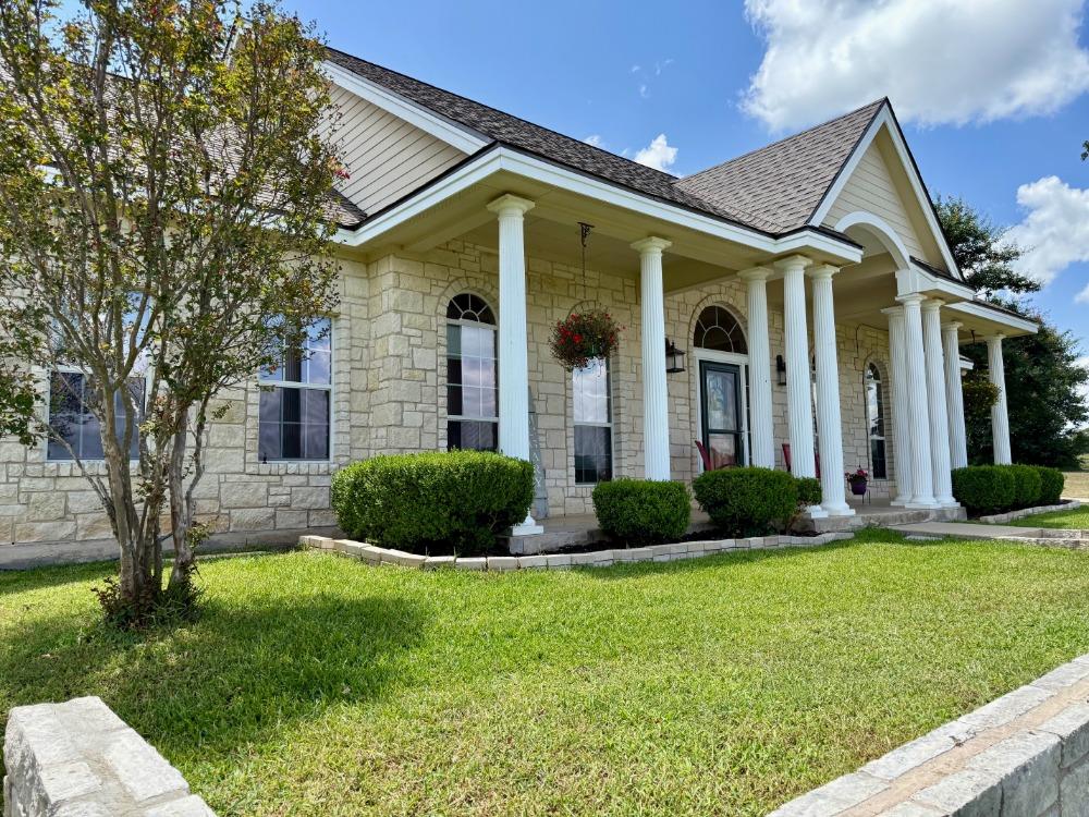 1611 W Fm 696, Lexington, TX 78947