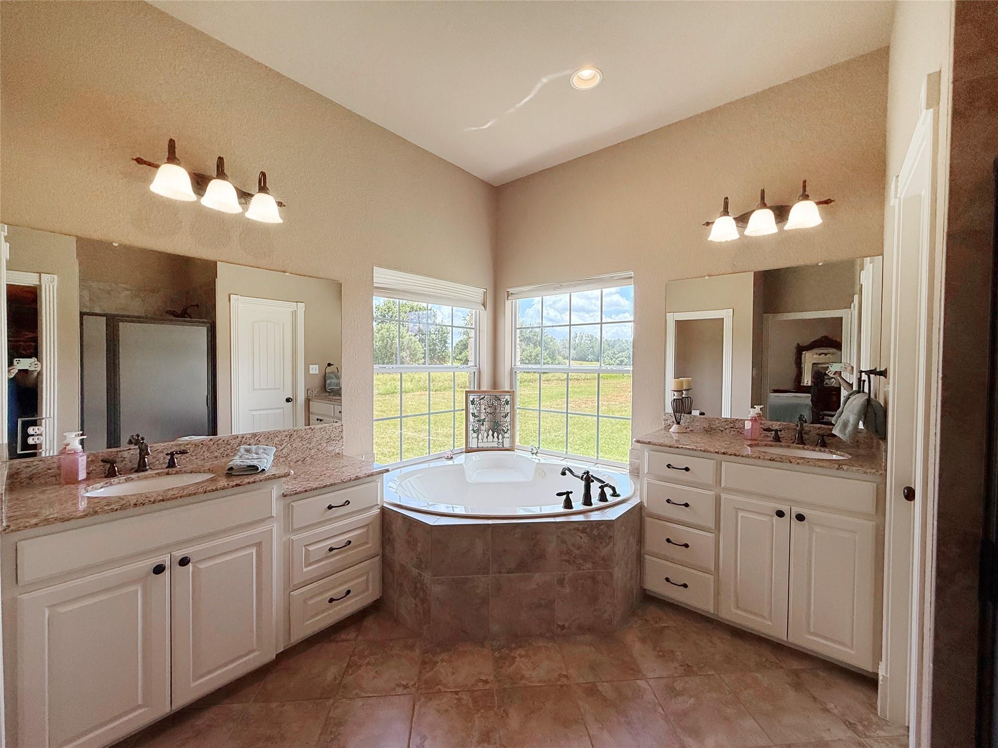 1611 W Fm 696, Lexington, TX 78947