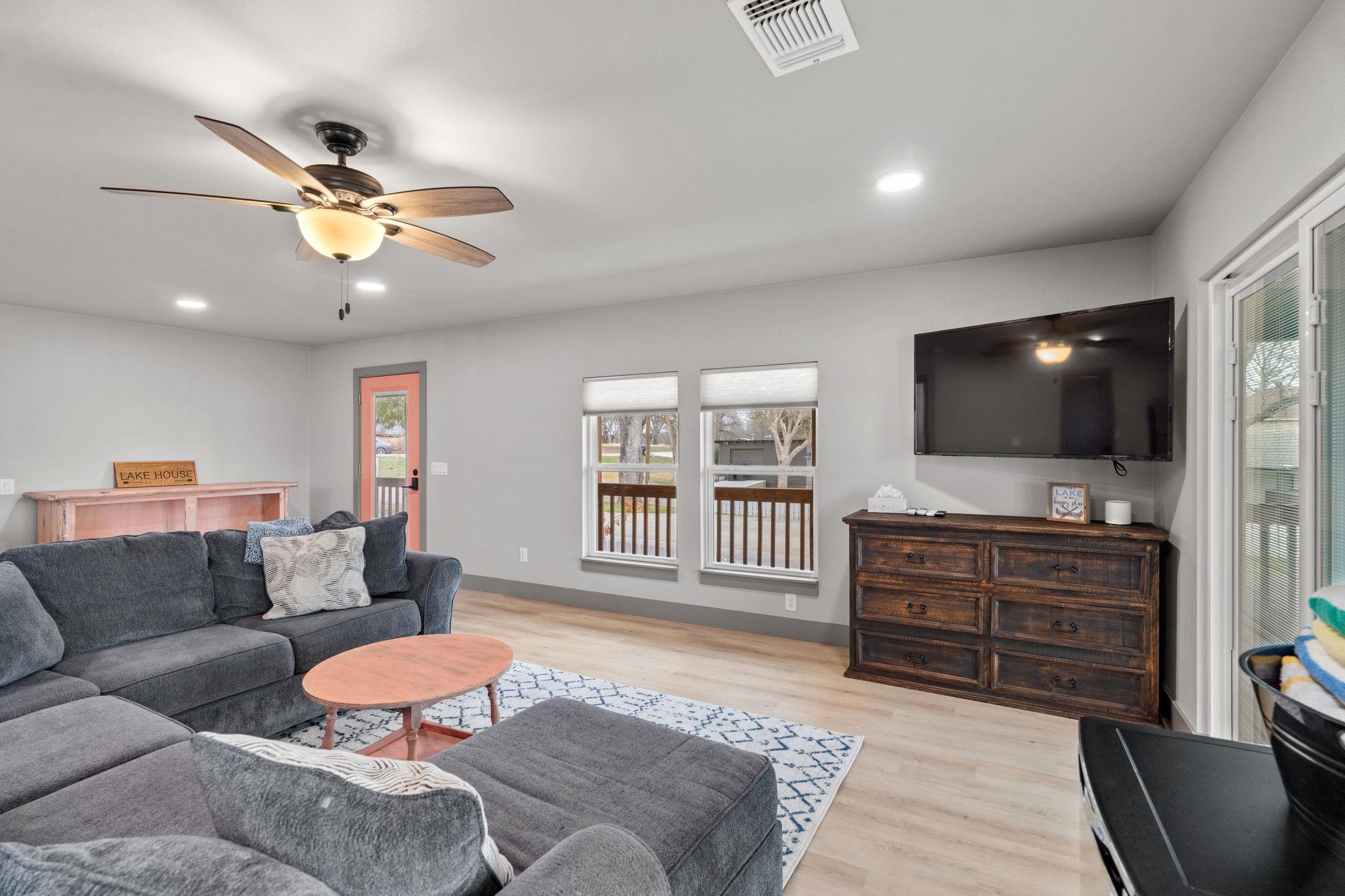 2028 Williams Lakeshore, Kingsland, TX 78639