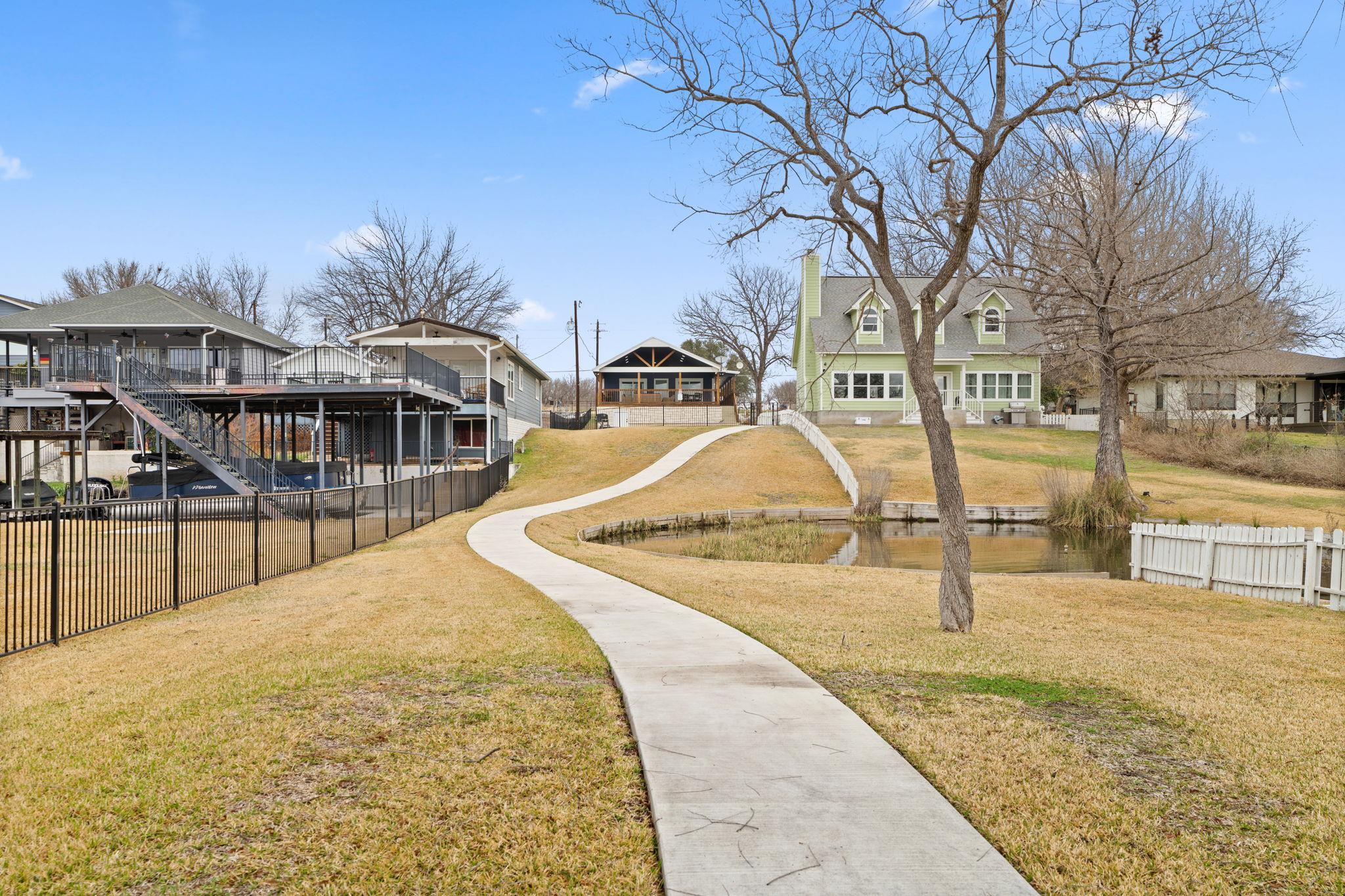 2028 Williams Lakeshore, Kingsland, TX 78639