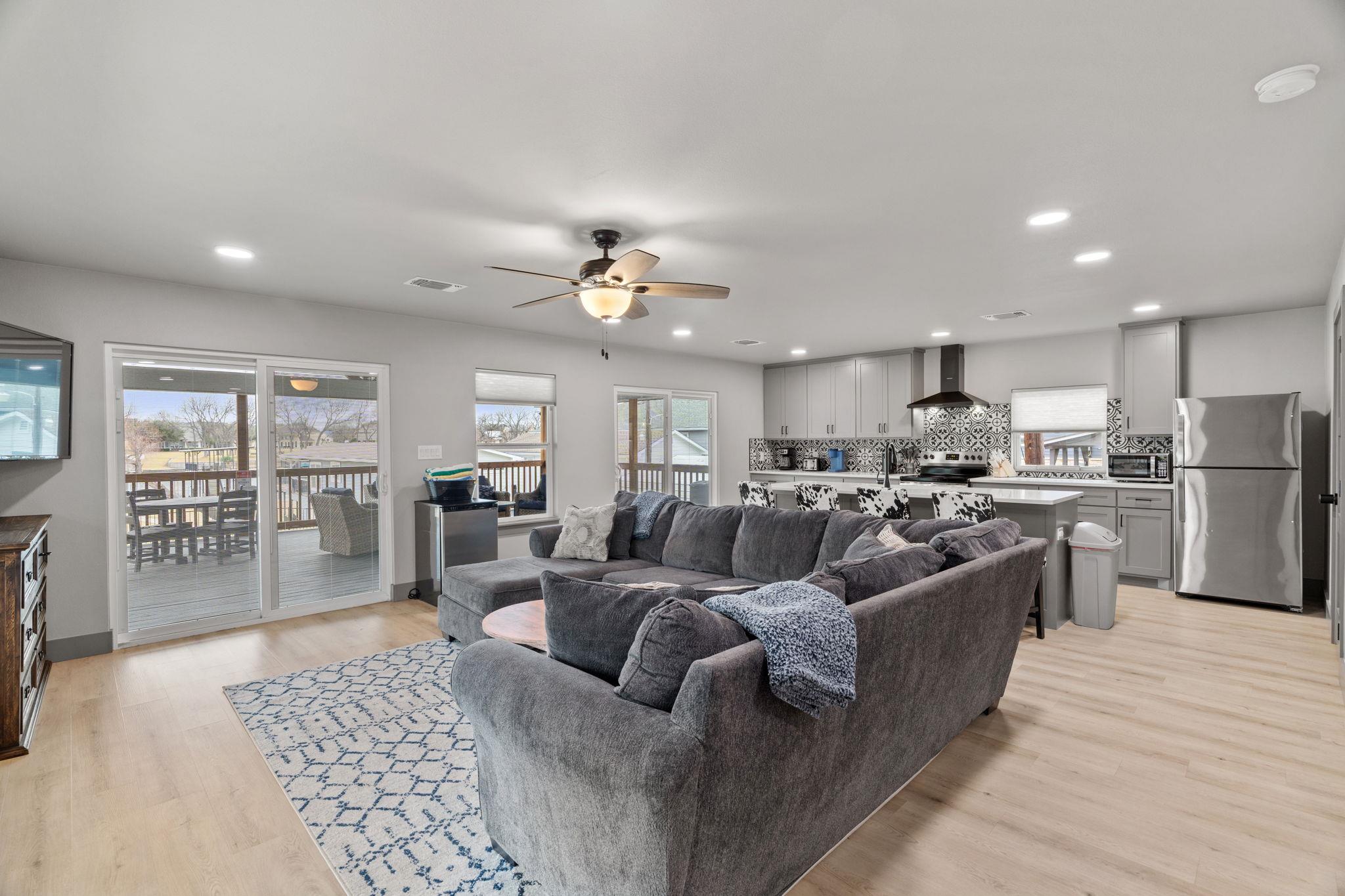 2028 Williams Lakeshore, Kingsland, TX 78639