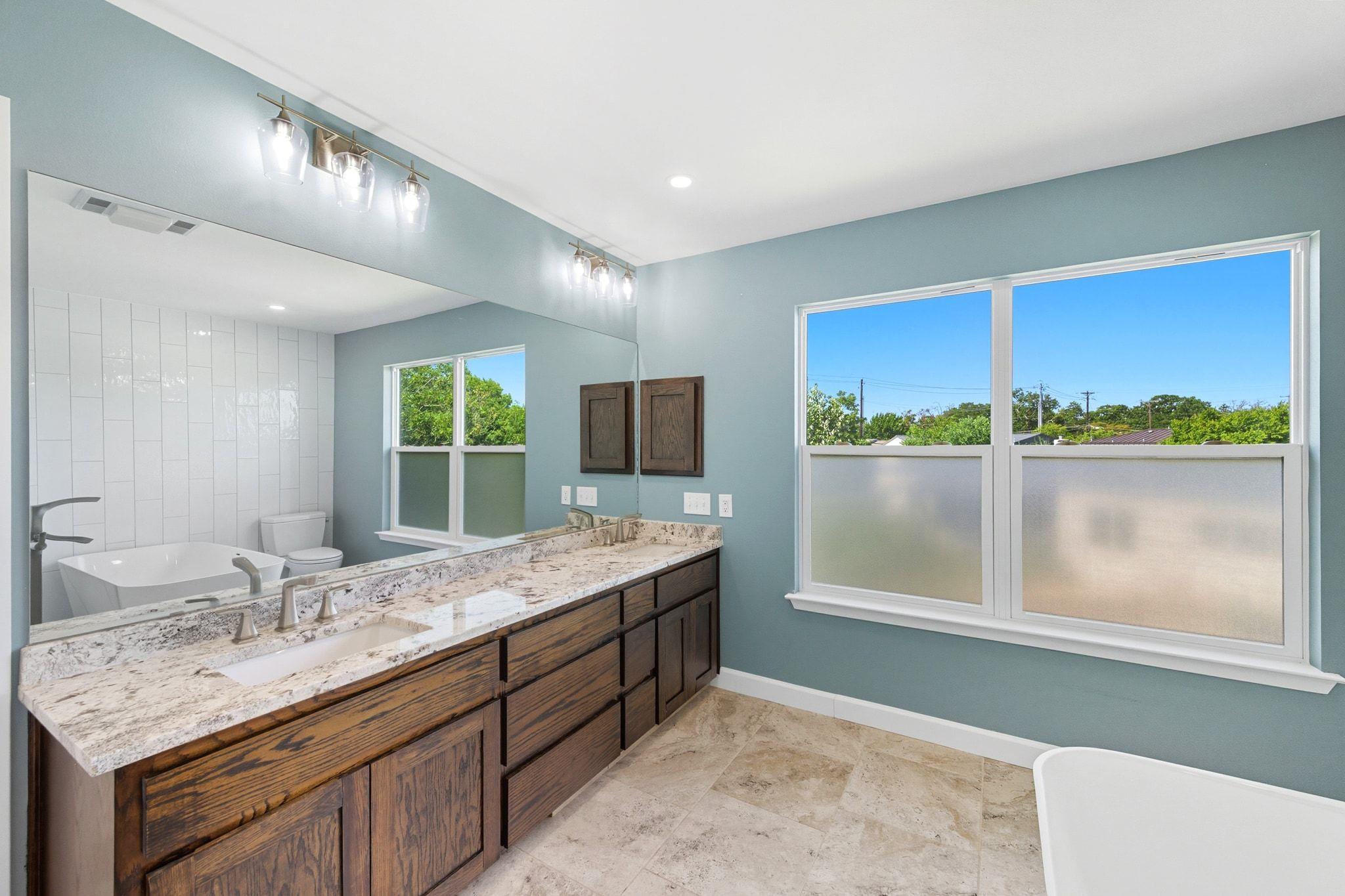 1904 Cedar Ridge Dr, Austin, TX 78741