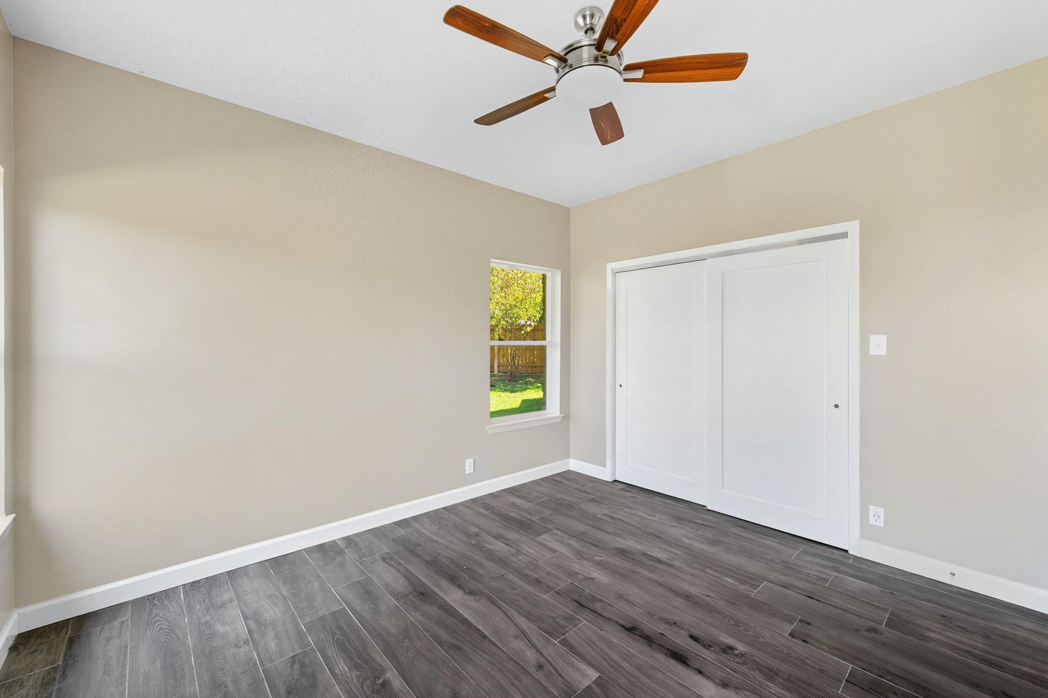 1904 Cedar Ridge Dr, Austin, TX 78741