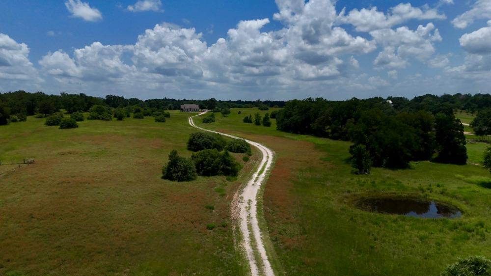 1611 W Fm 696, Lexington, TX 78947