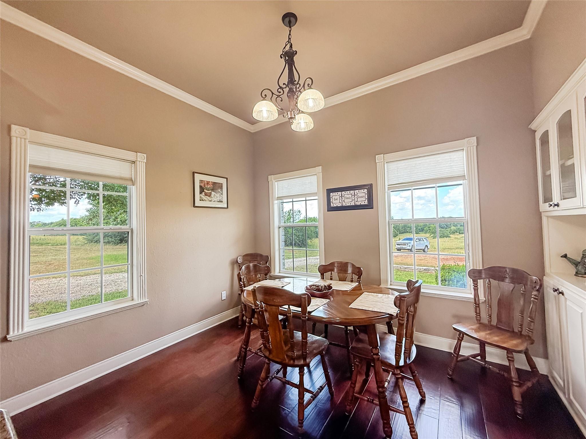 1611 W Fm 696, Lexington, TX 78947