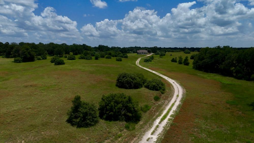 1611 W Fm 696, Lexington, TX 78947