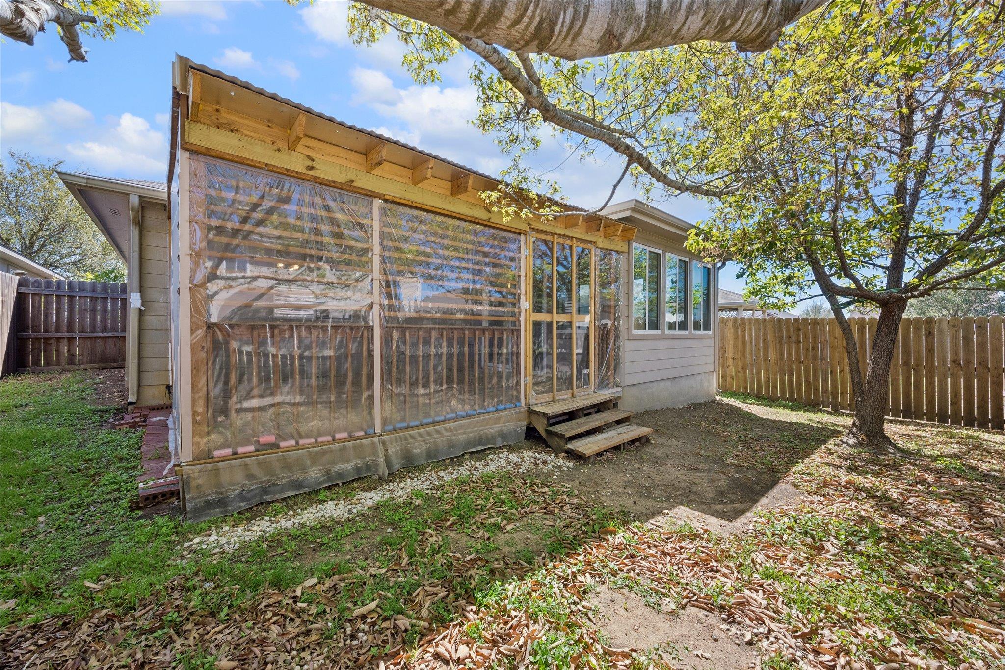 5936 Los Dios Pl, Del Valle, TX 78617