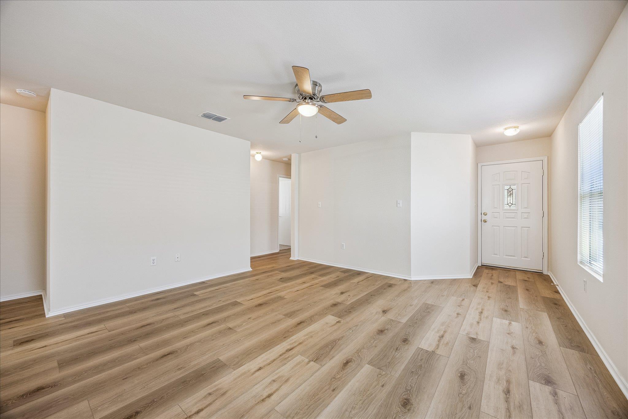 5936 Los Dios Pl, Del Valle, TX 78617