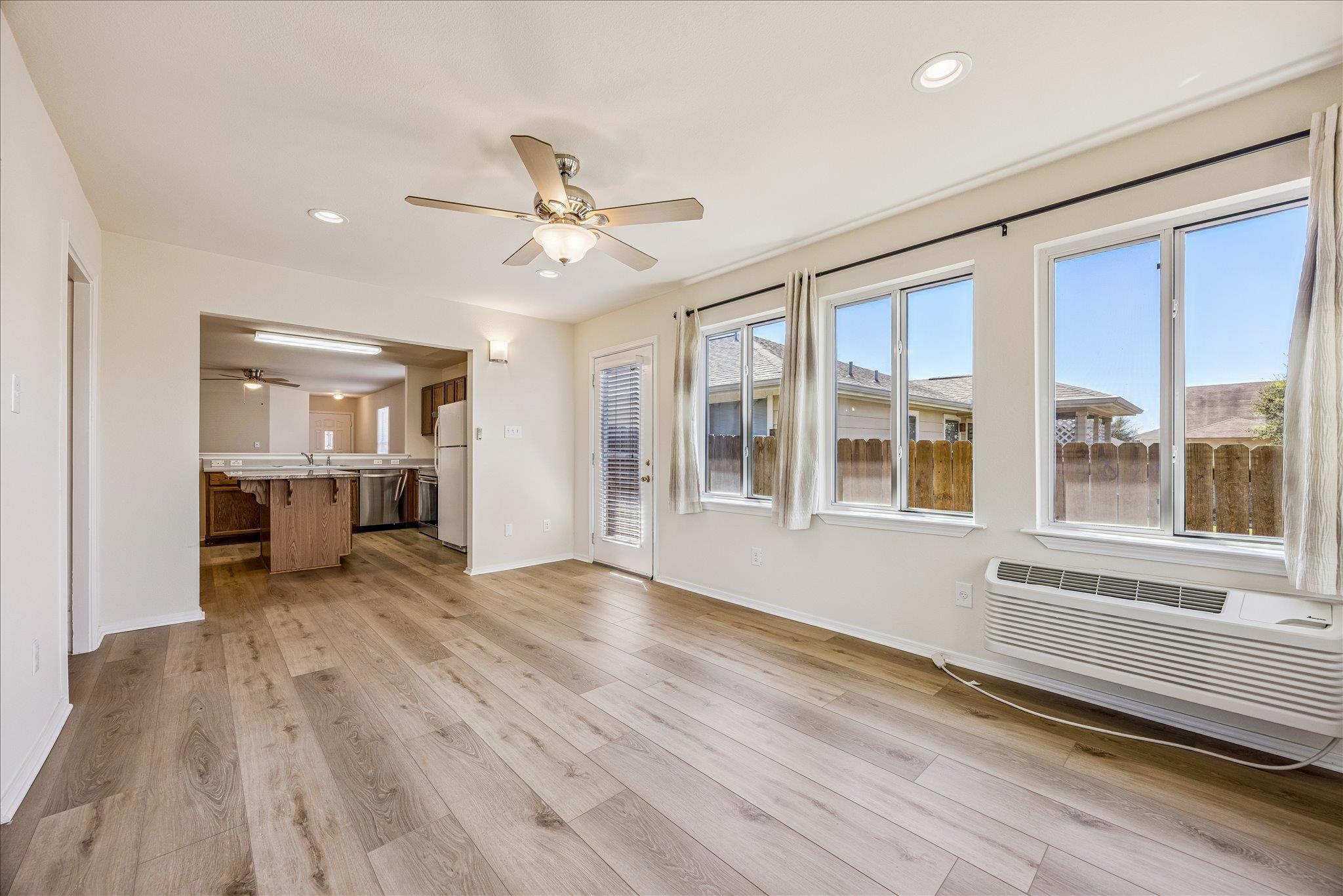 5936 Los Dios Pl, Del Valle, TX 78617