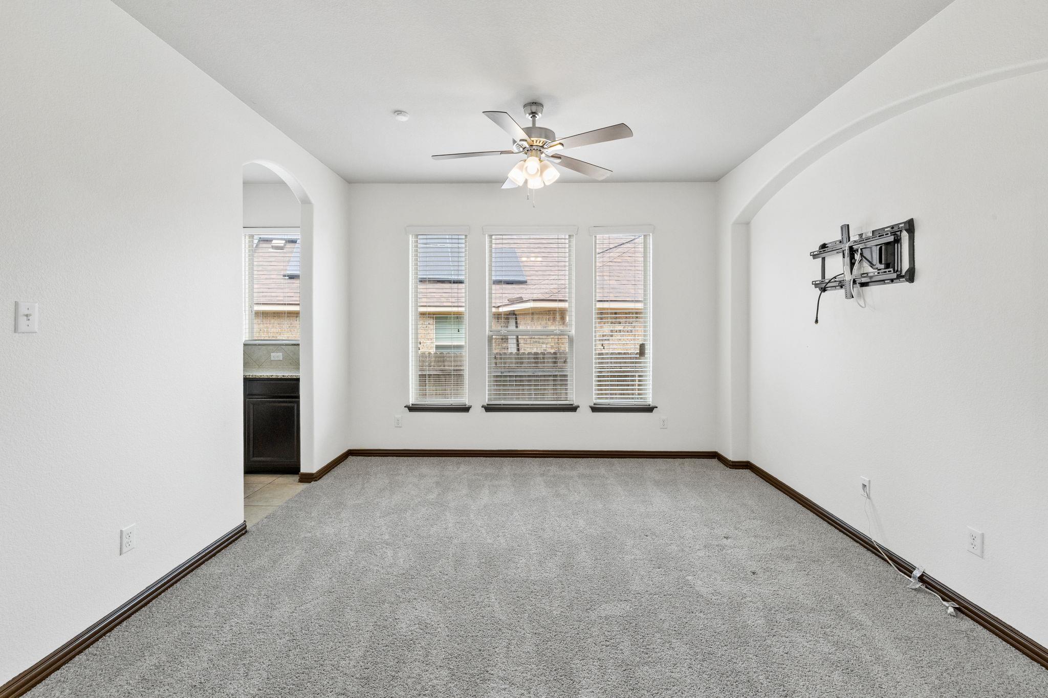 221 Mandana St, Leander, TX 78641